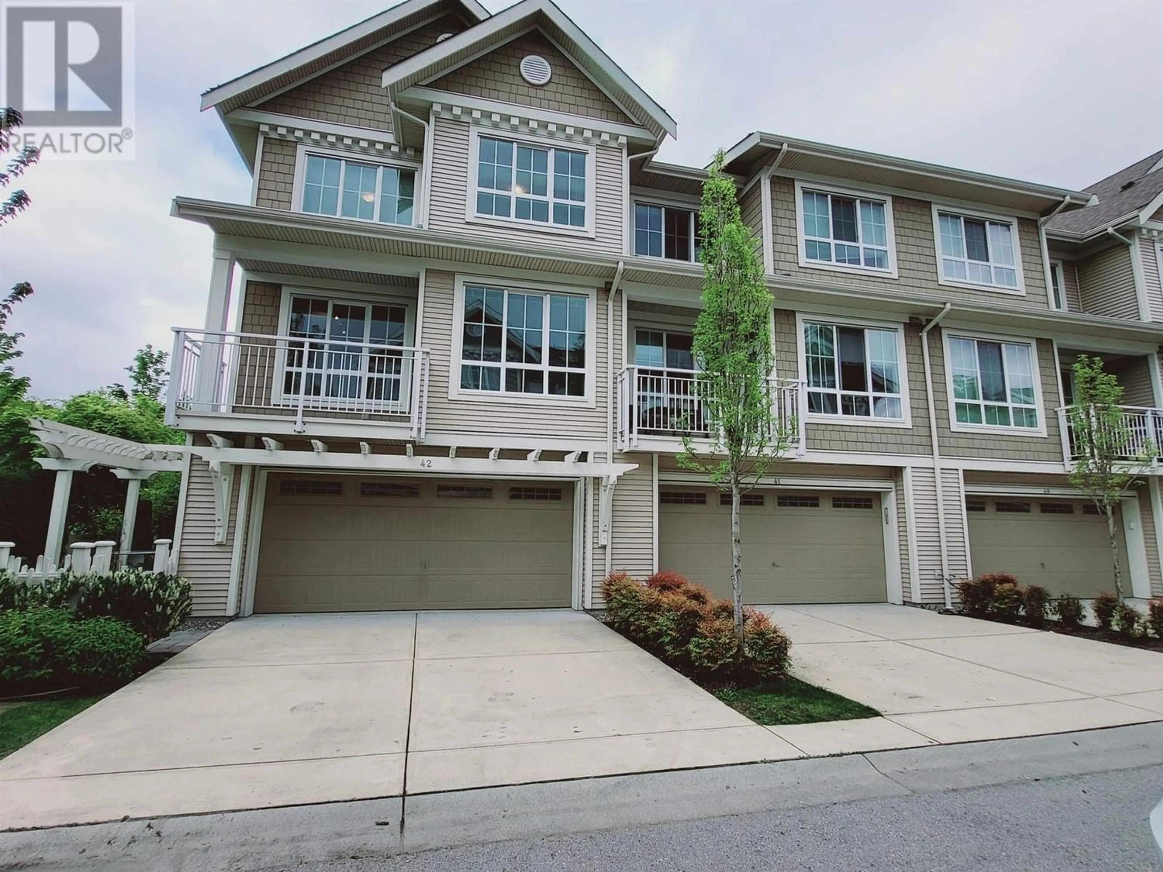 A pic from exterior of the house or condo for 42 5510 ADMIRAL WAY, Delta British Columbia V4K0C3