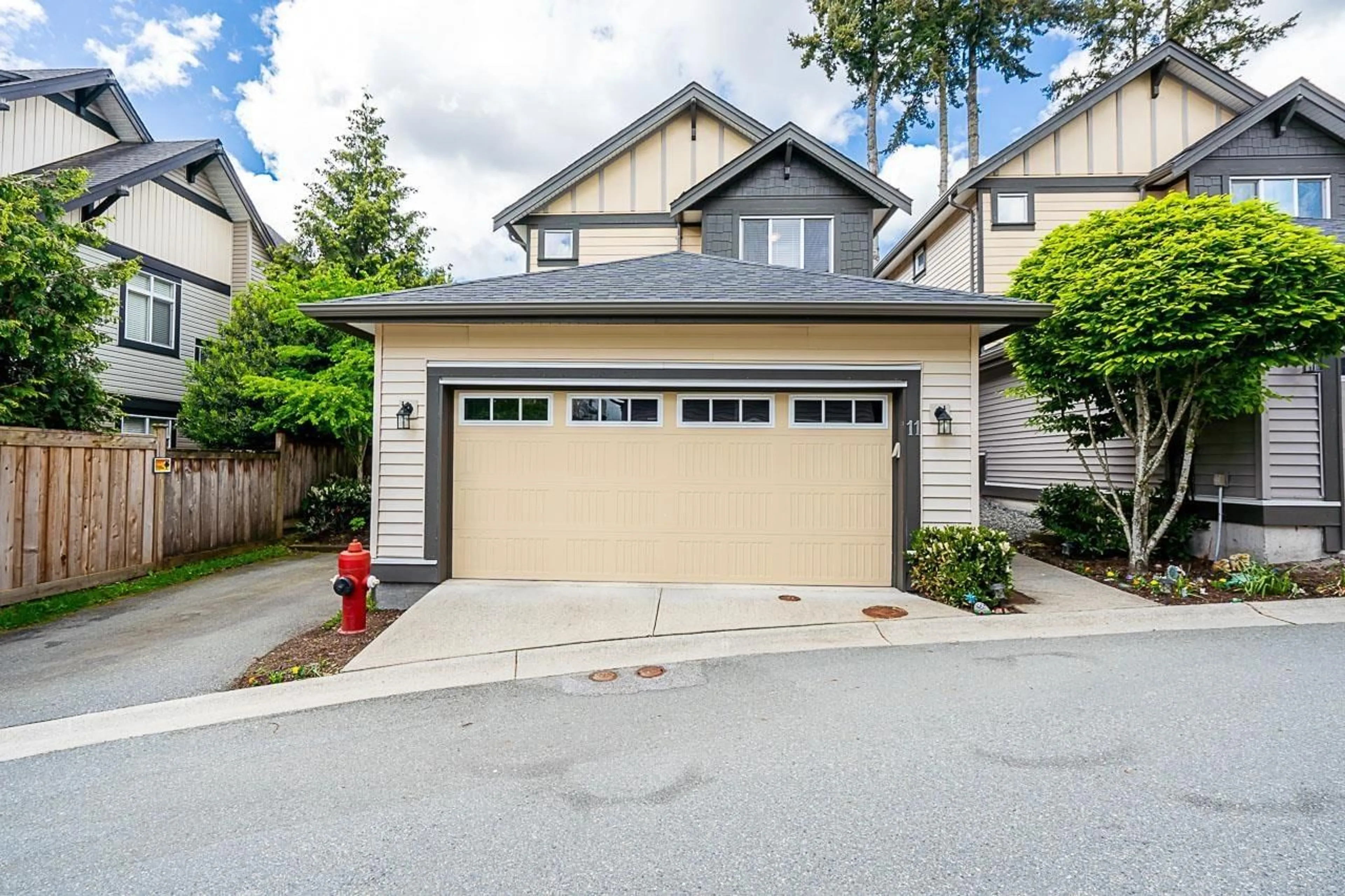 Frontside or backside of a home for 11 19938 70 AVENUE, Langley British Columbia V2Y0R1