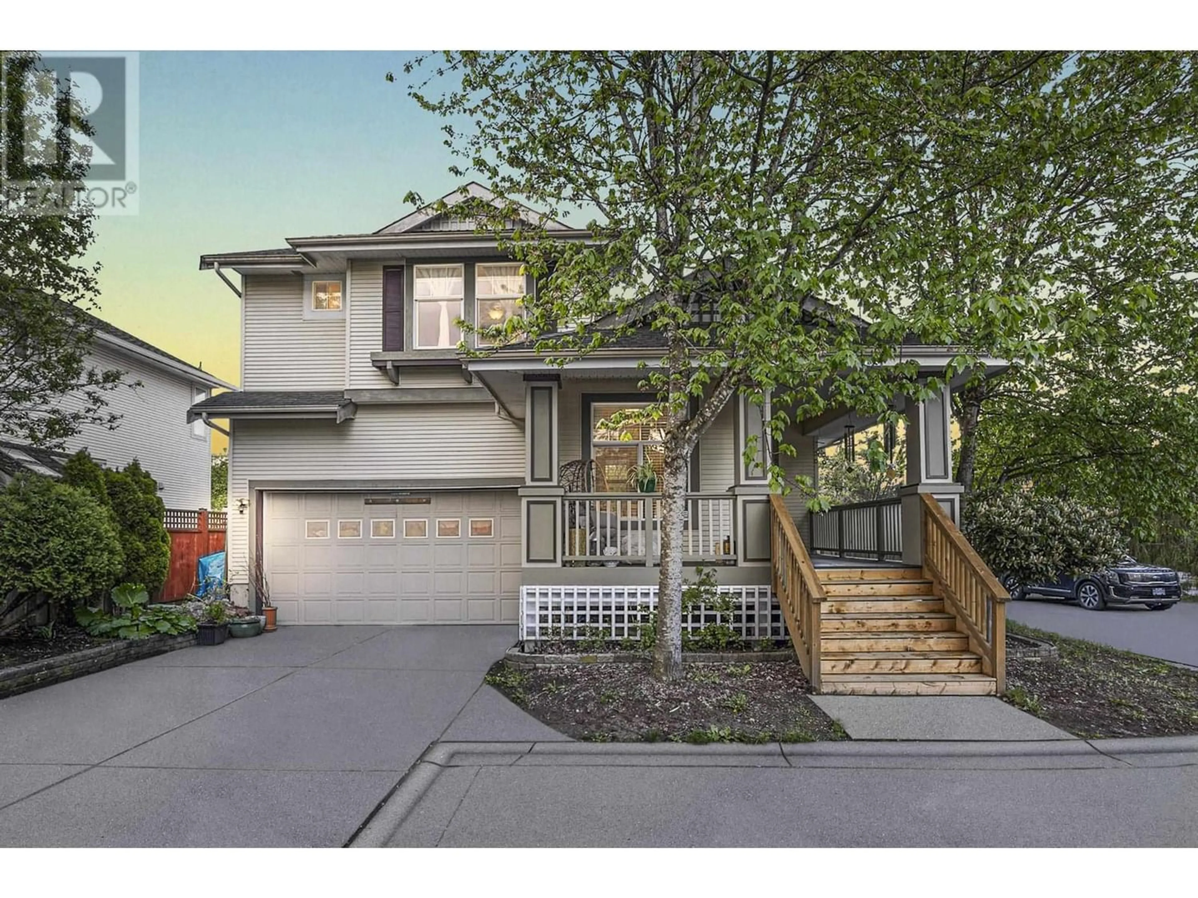 Frontside or backside of a home for 19797 BRIGHTON PLACE, Pitt Meadows British Columbia V3Y2S5