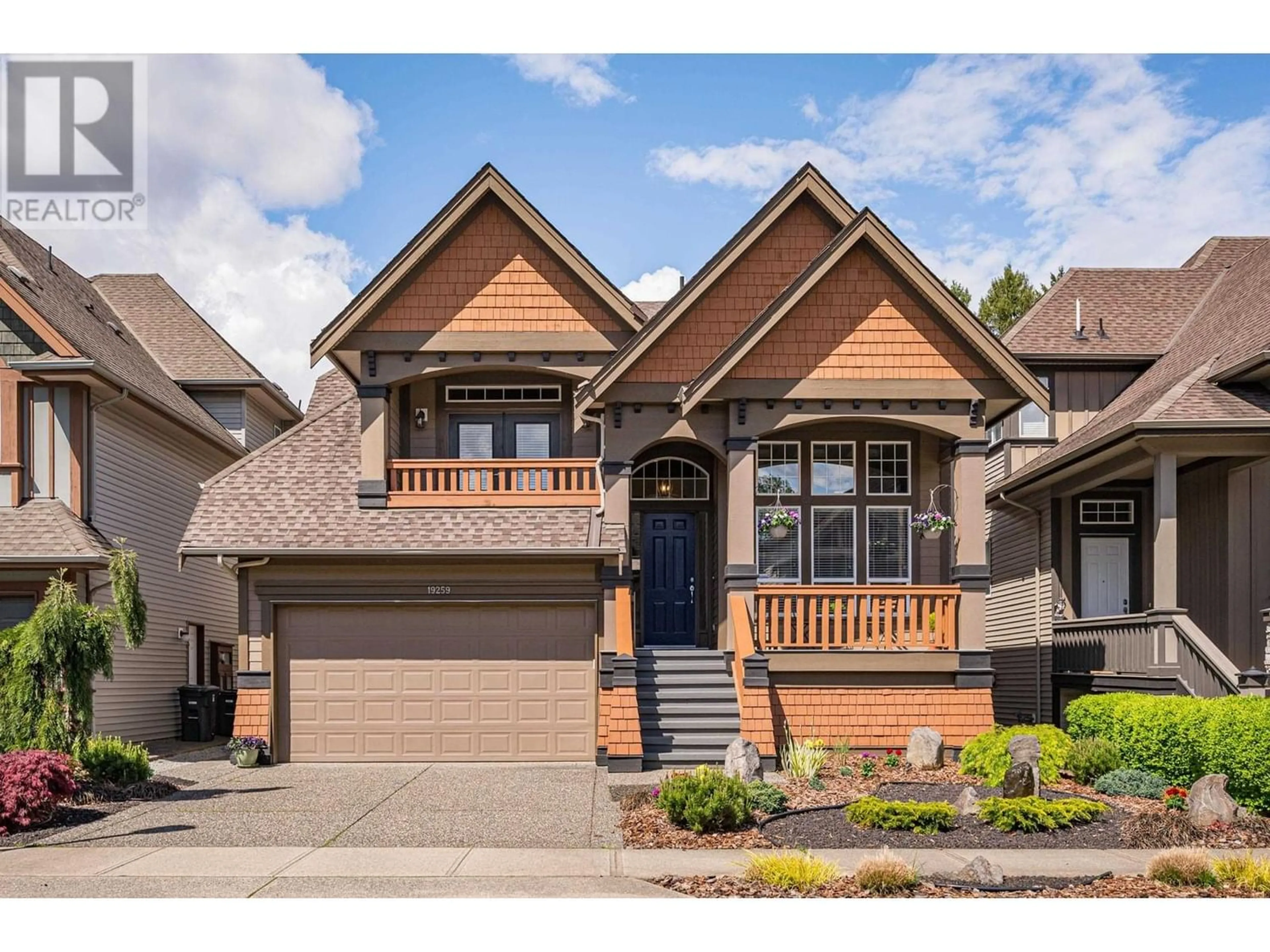 Frontside or backside of a home for 19259 FIELDSTONE WALK, Pitt Meadows British Columbia V3Y2X1