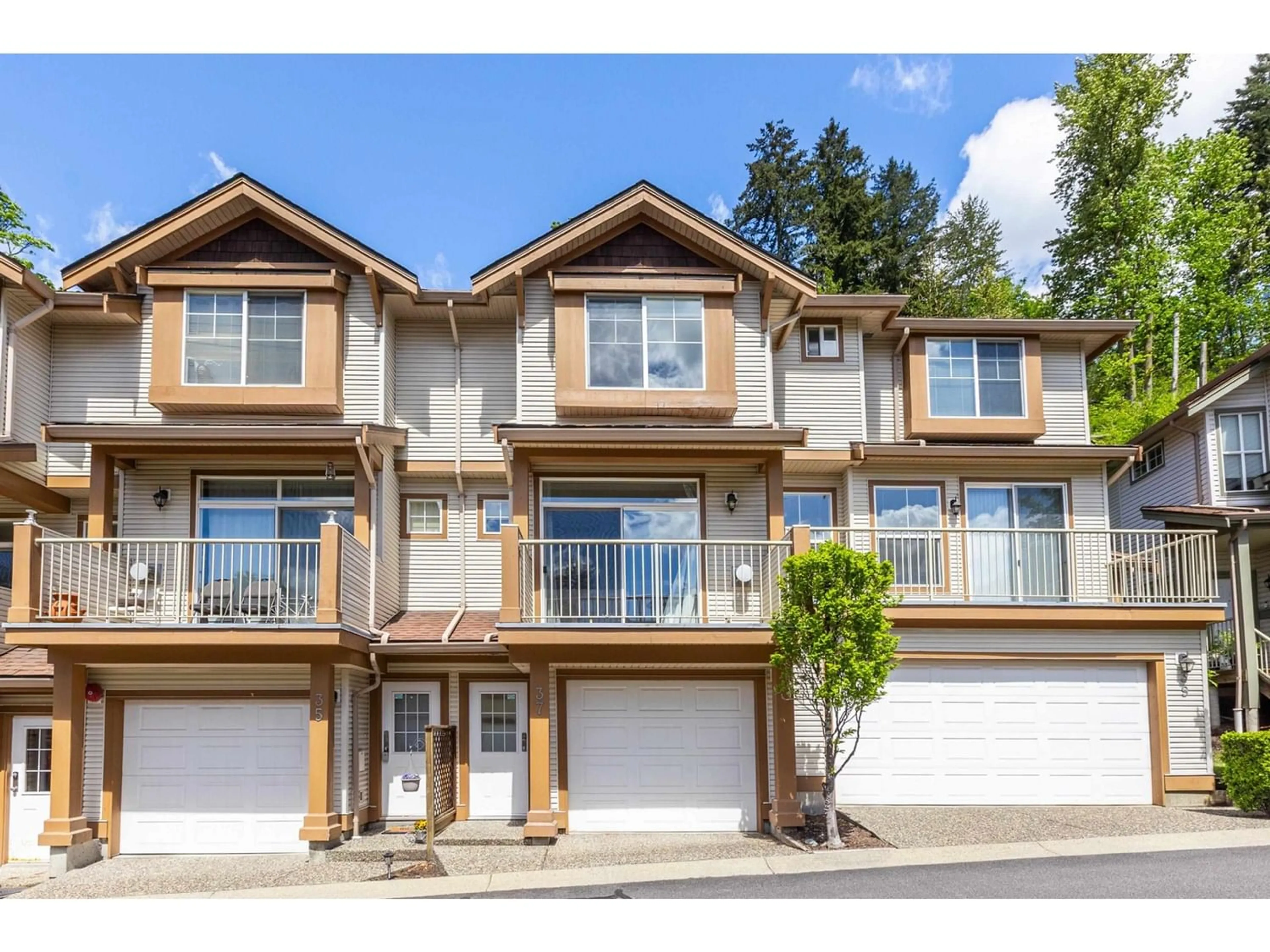 A pic from exterior of the house or condo for 37 35287 OLD YALE ROAD, Abbotsford British Columbia V3G8H5