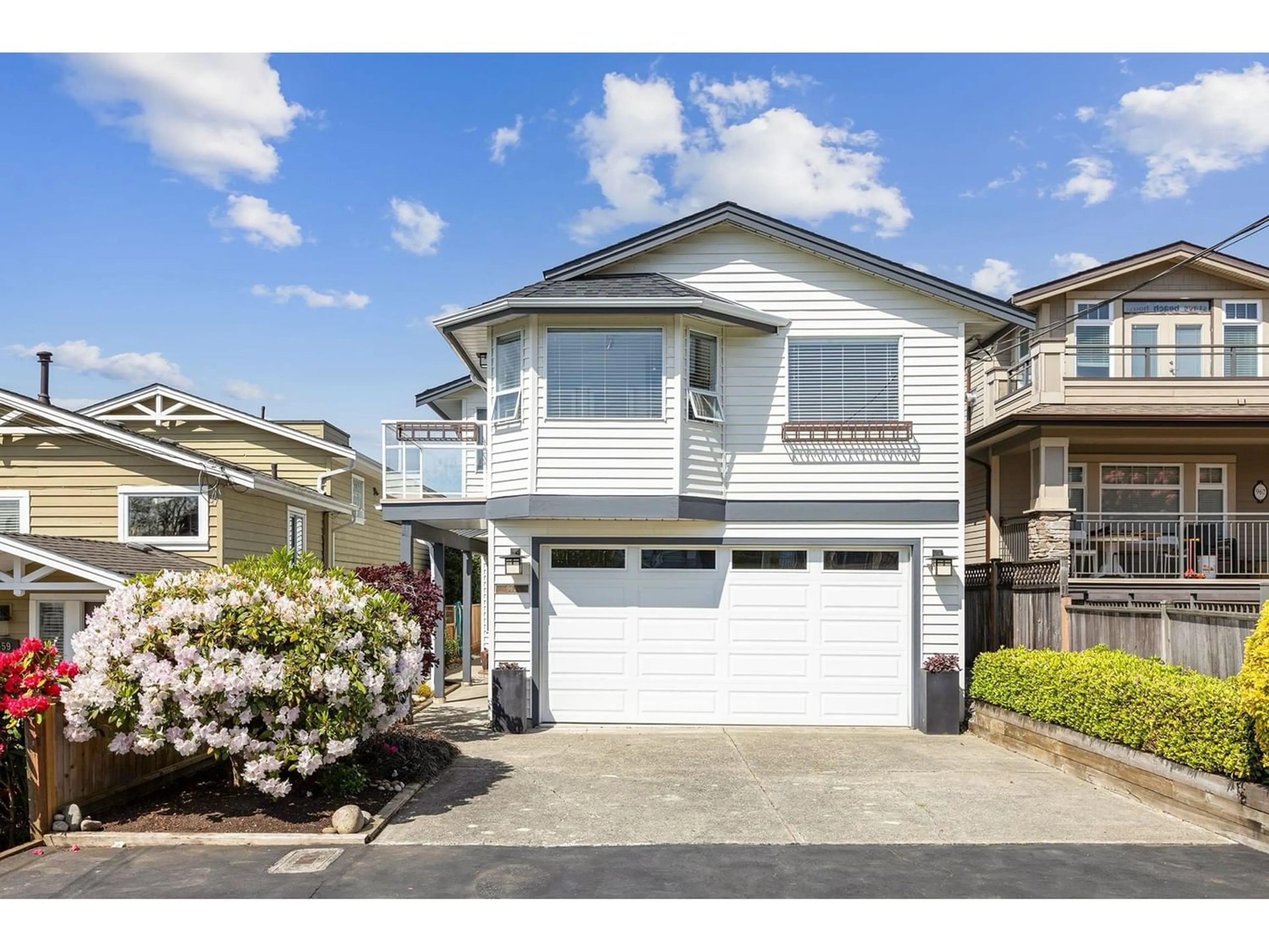 Frontside or backside of a home for 963 HABGOOD STREET, White Rock British Columbia V4B4W5