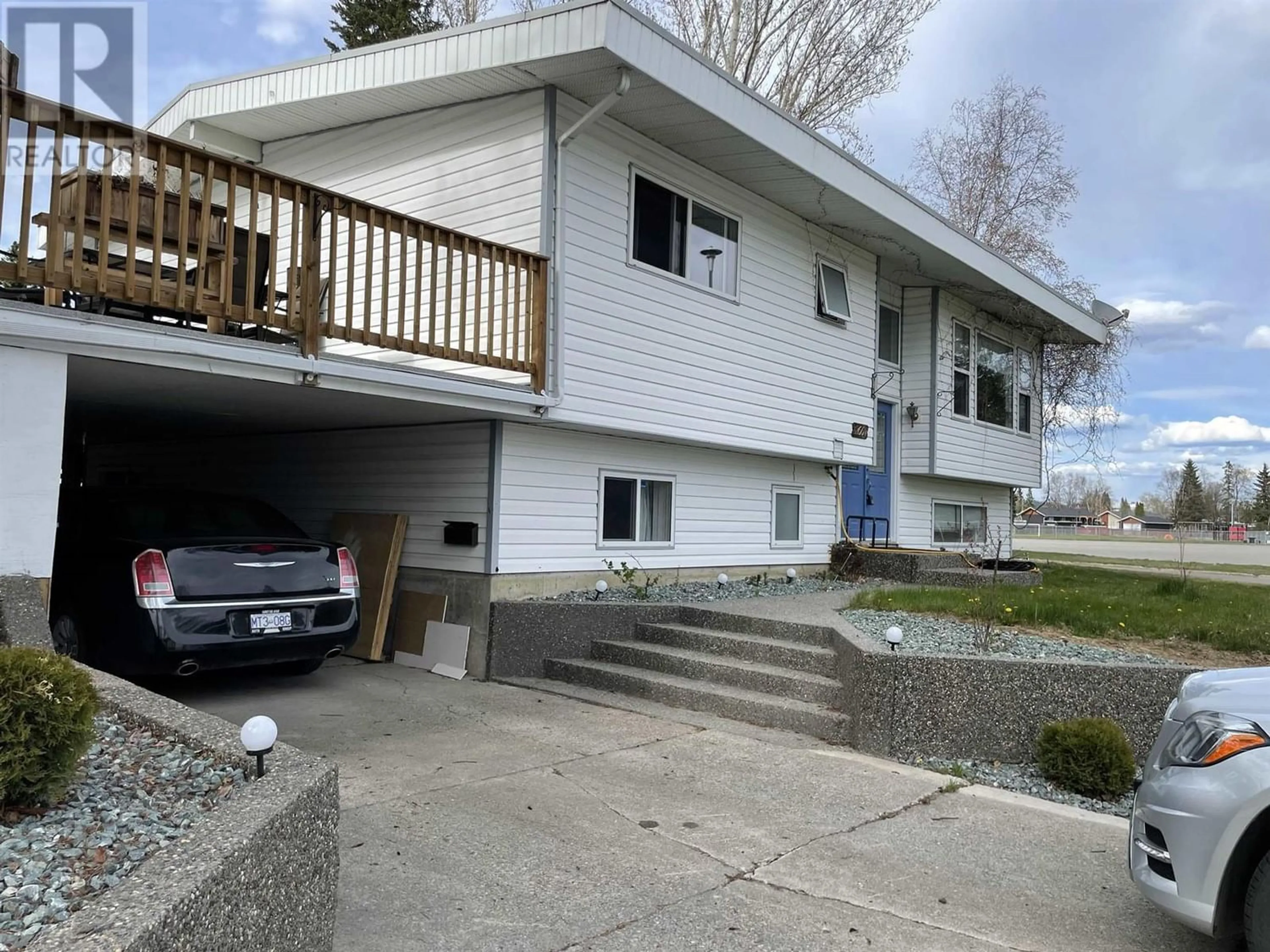 Frontside or backside of a home for 2660 20TH AVENUE, Prince George British Columbia V2M1W5