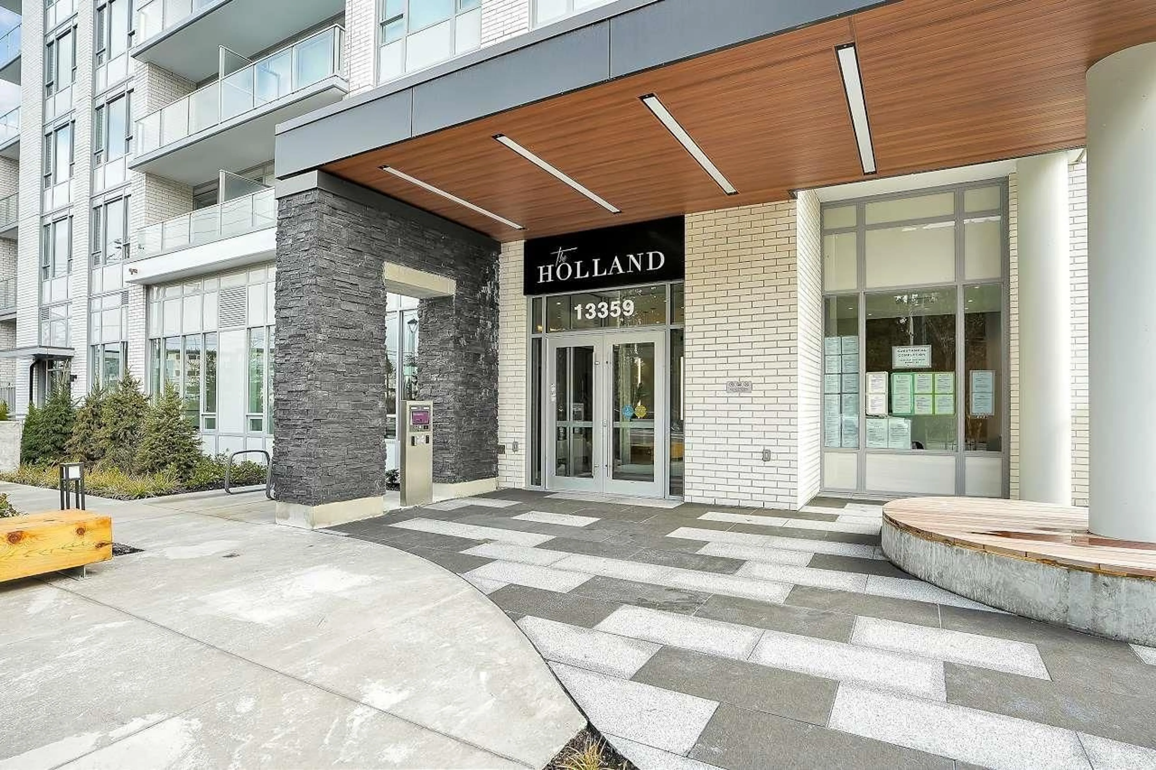 Indoor lobby for 2103 13359 OLD YALE ROAD, Surrey British Columbia V3T0S4