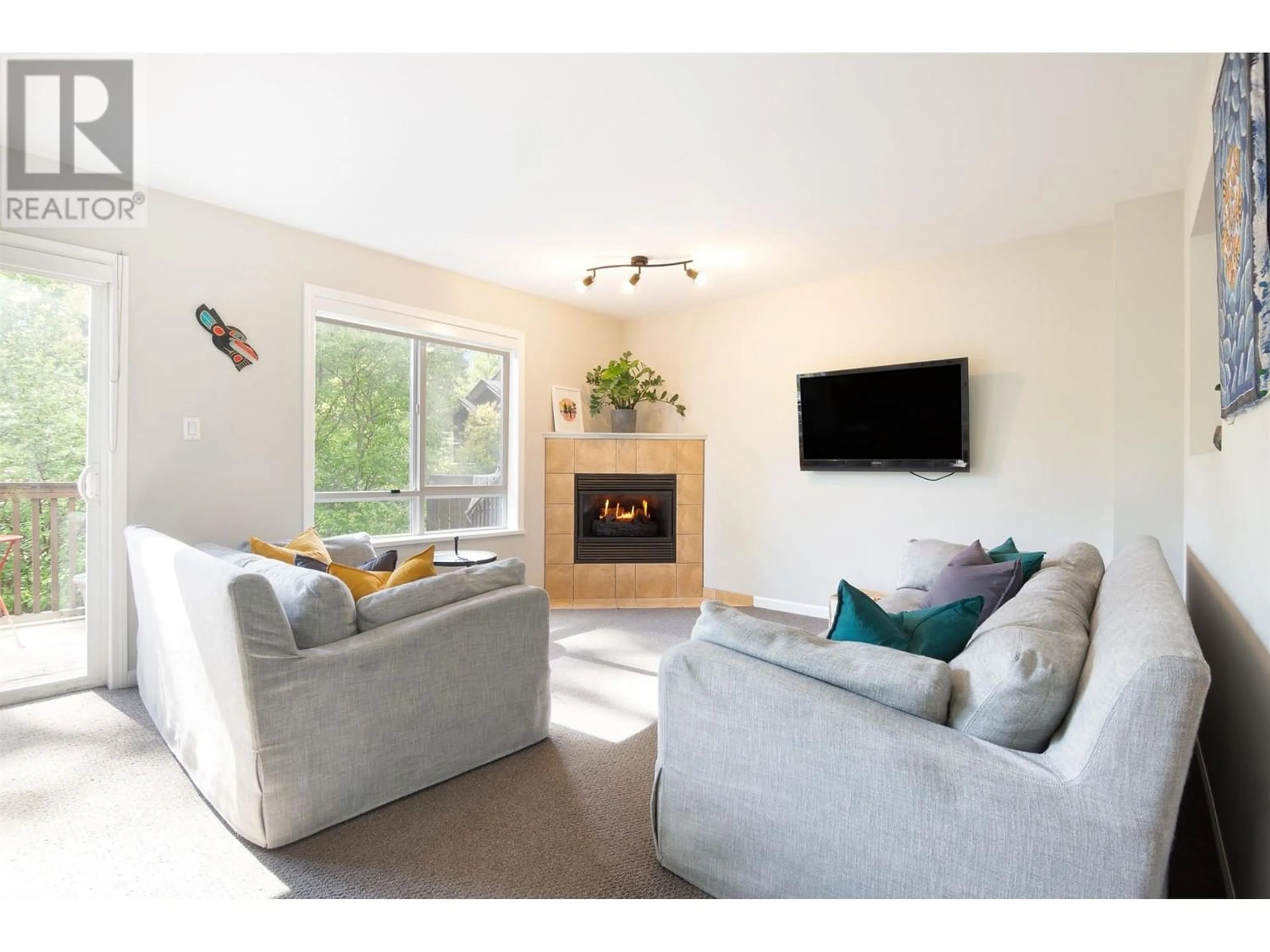 Living room for 5 7400 ARBUTUS STREET, Pemberton British Columbia V0N2L1