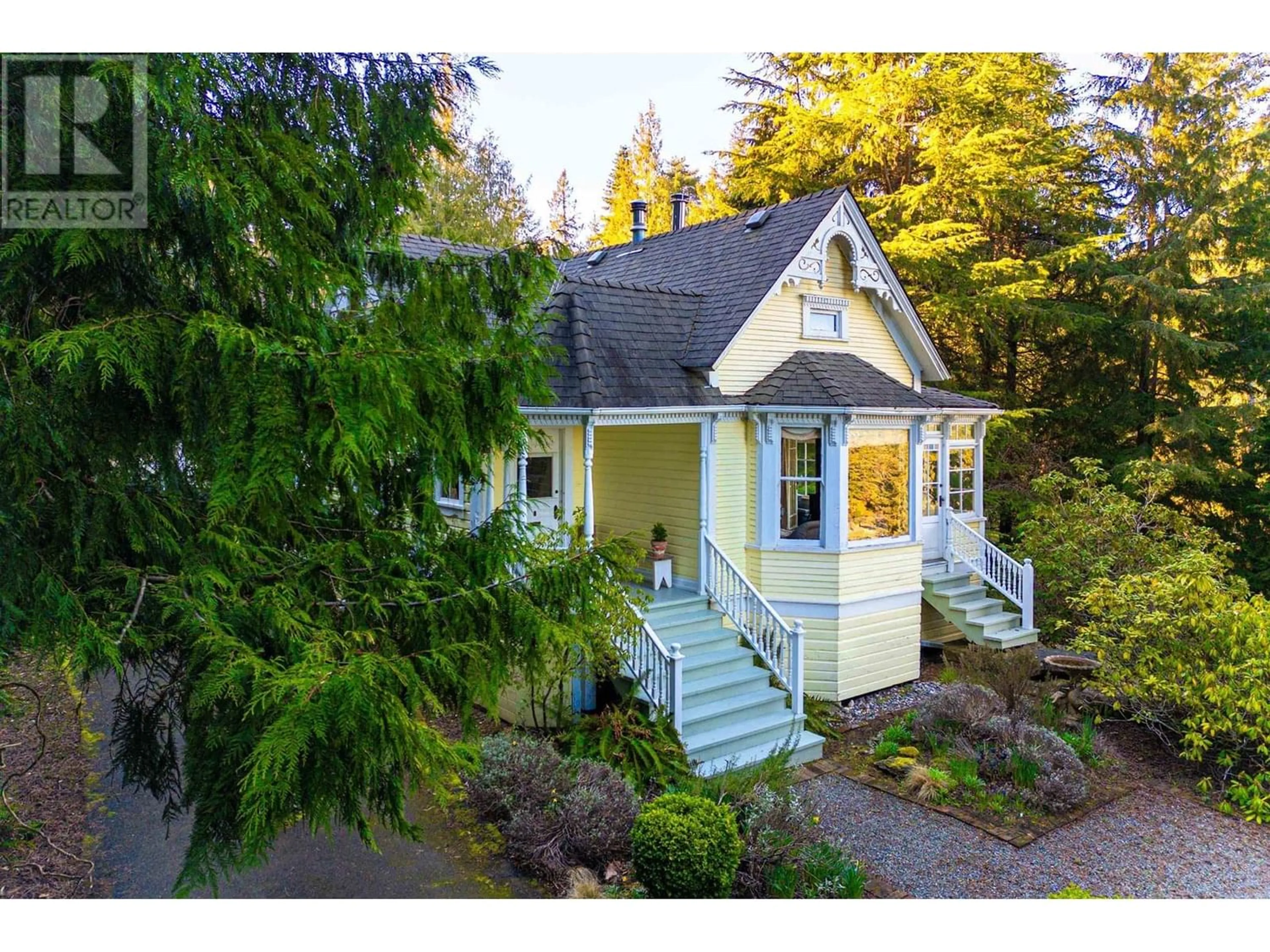 Cottage for 601 BELL BAY ROAD, Mayne Island British Columbia V0N2J1