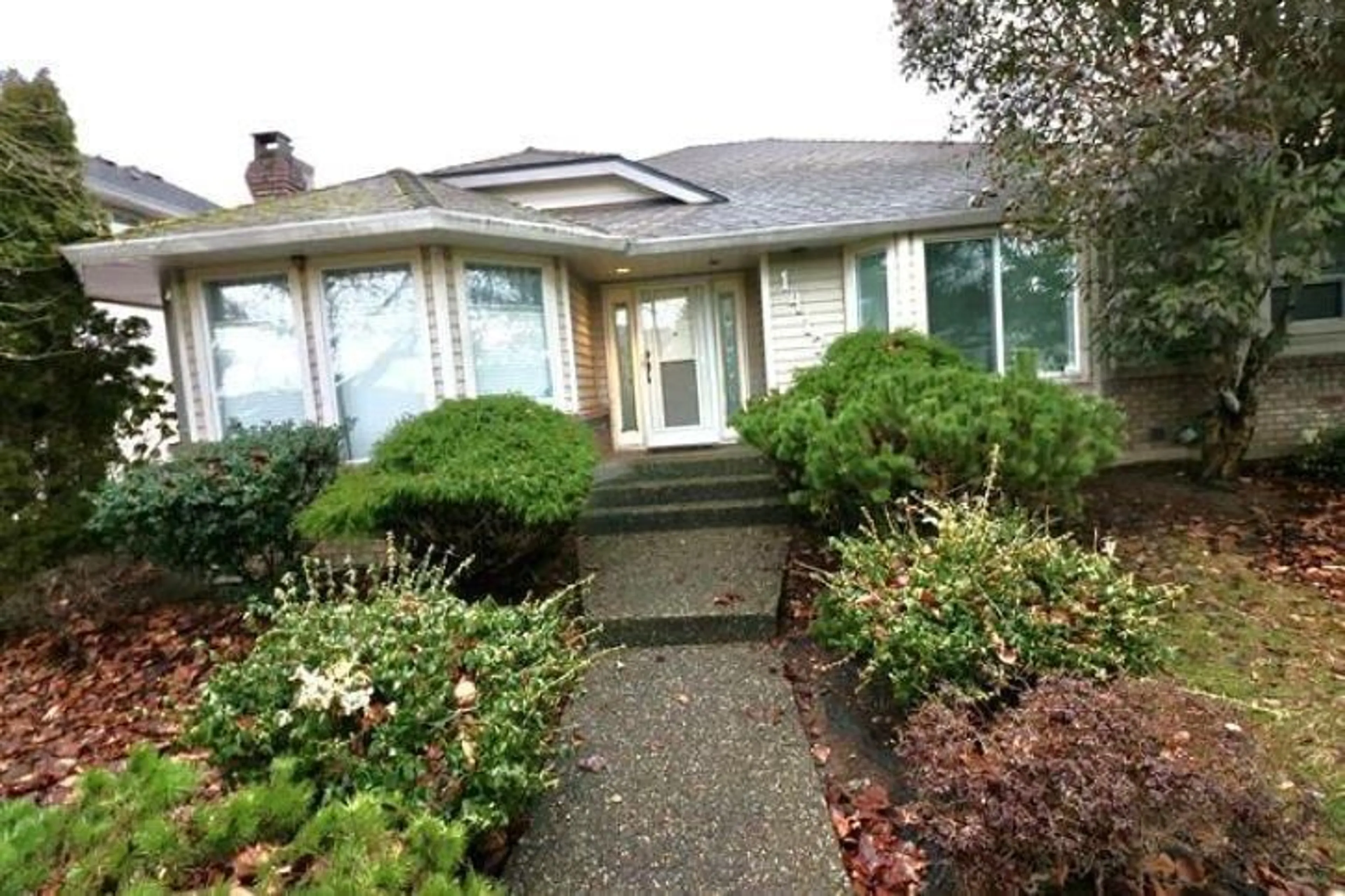 A pic from exterior of the house or condo for 14173 84 AVENUE, Surrey British Columbia V3W0W4