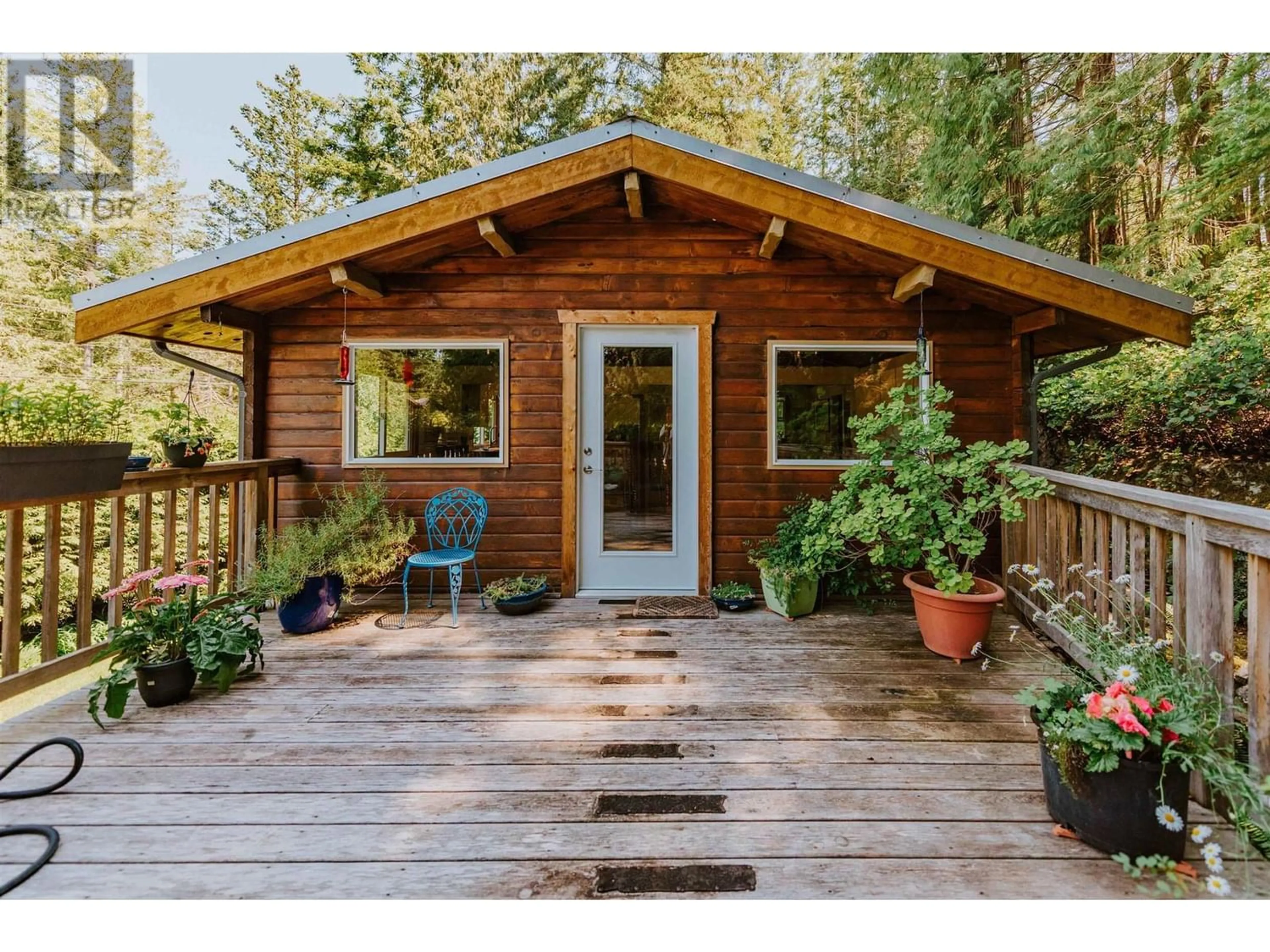 Cottage for 4882 BOWSPRIT DRIVE, Madeira Park British Columbia V0N2H1