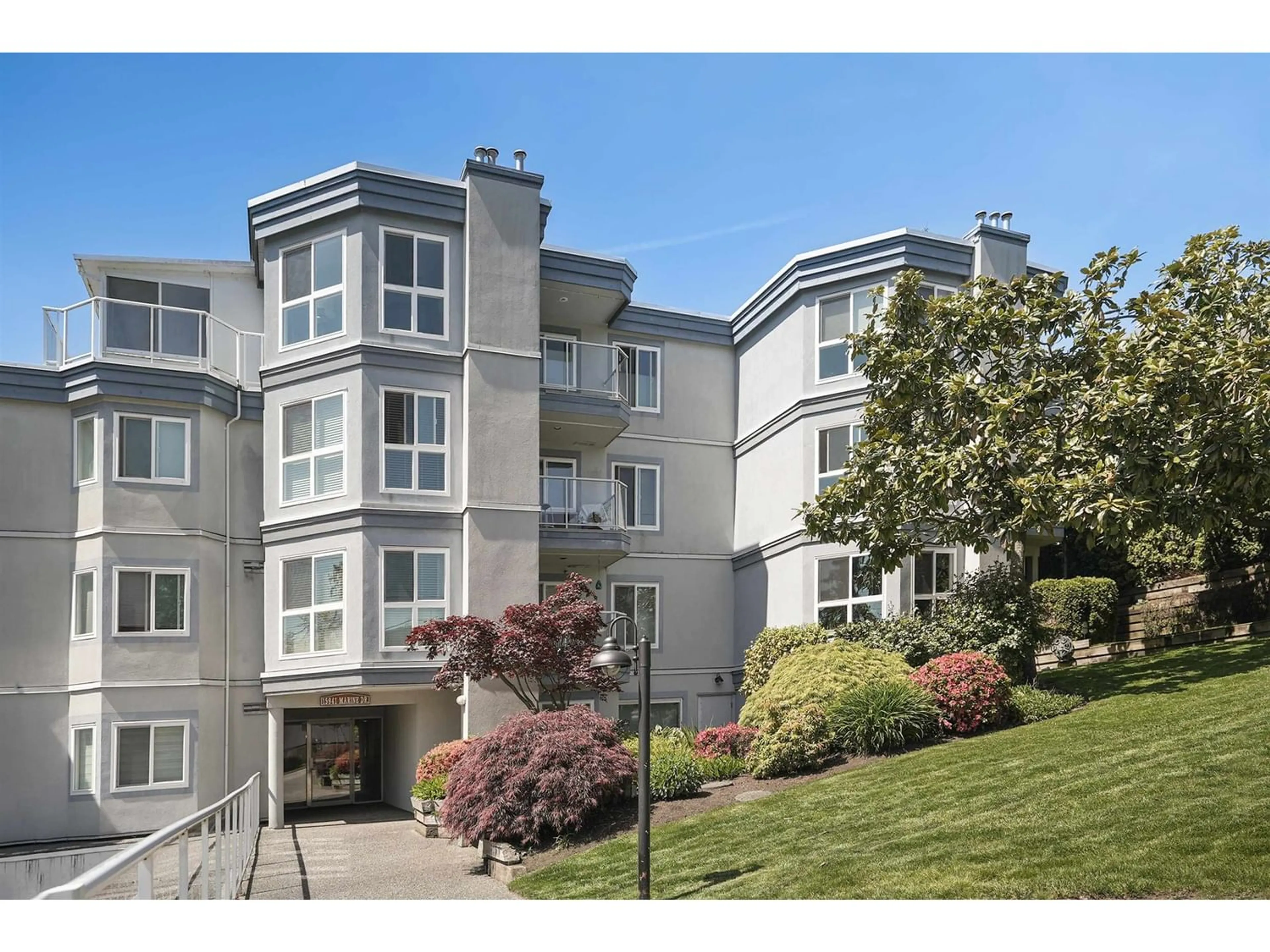 A pic from exterior of the house or condo for 206 15941 MARINE DRIVE, White Rock British Columbia V4B1E9