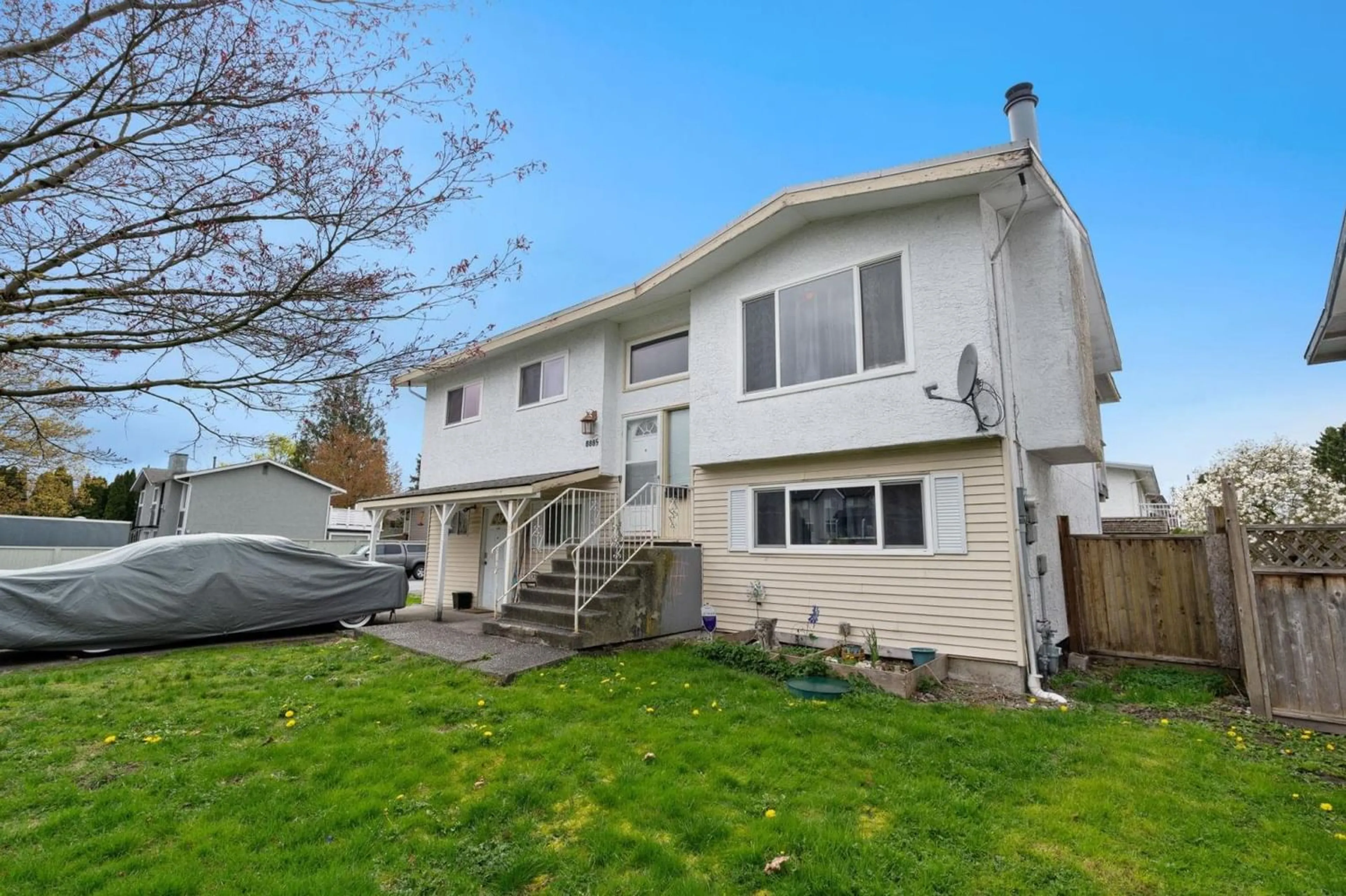 Frontside or backside of a home for 8885 HAZEL STREET, Chilliwack British Columbia V2P7C7