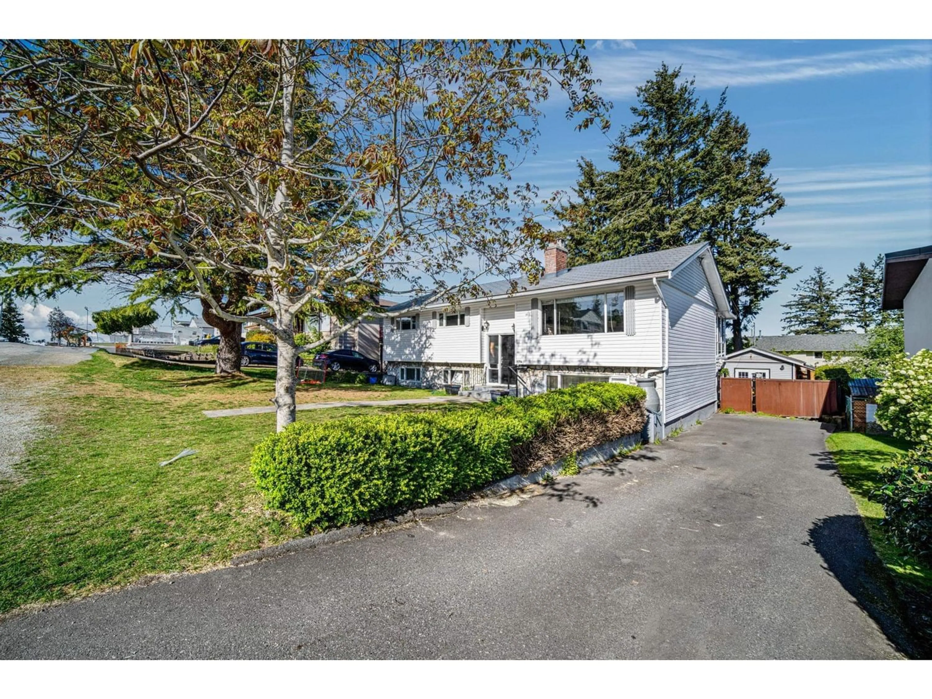 Frontside or backside of a home for 1256 LEE STREET, White Rock British Columbia V4B4P6