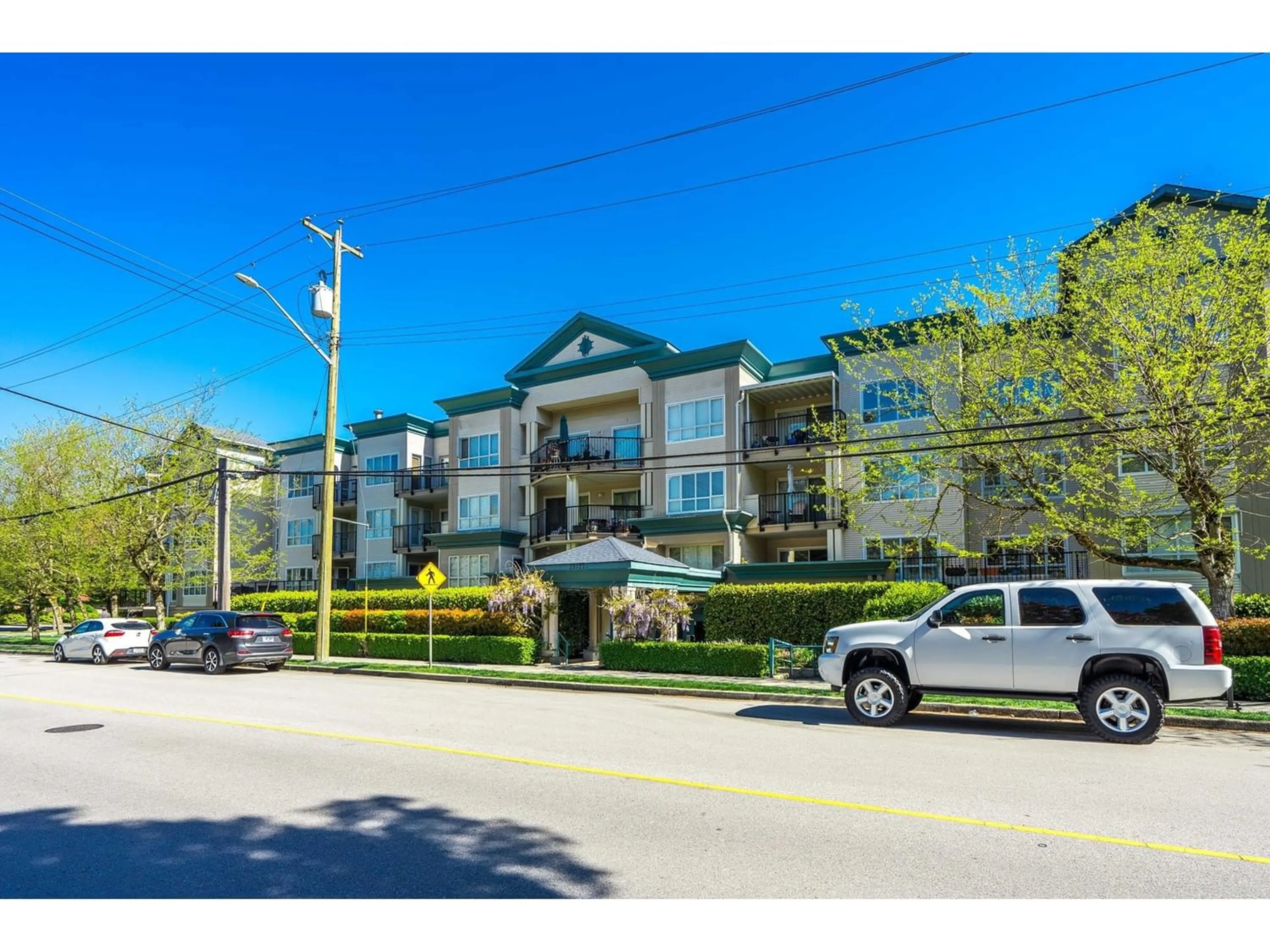 A pic from exterior of the house or condo for 204 20727 DOUGLAS CRESCENT, Langley British Columbia V3A4C1