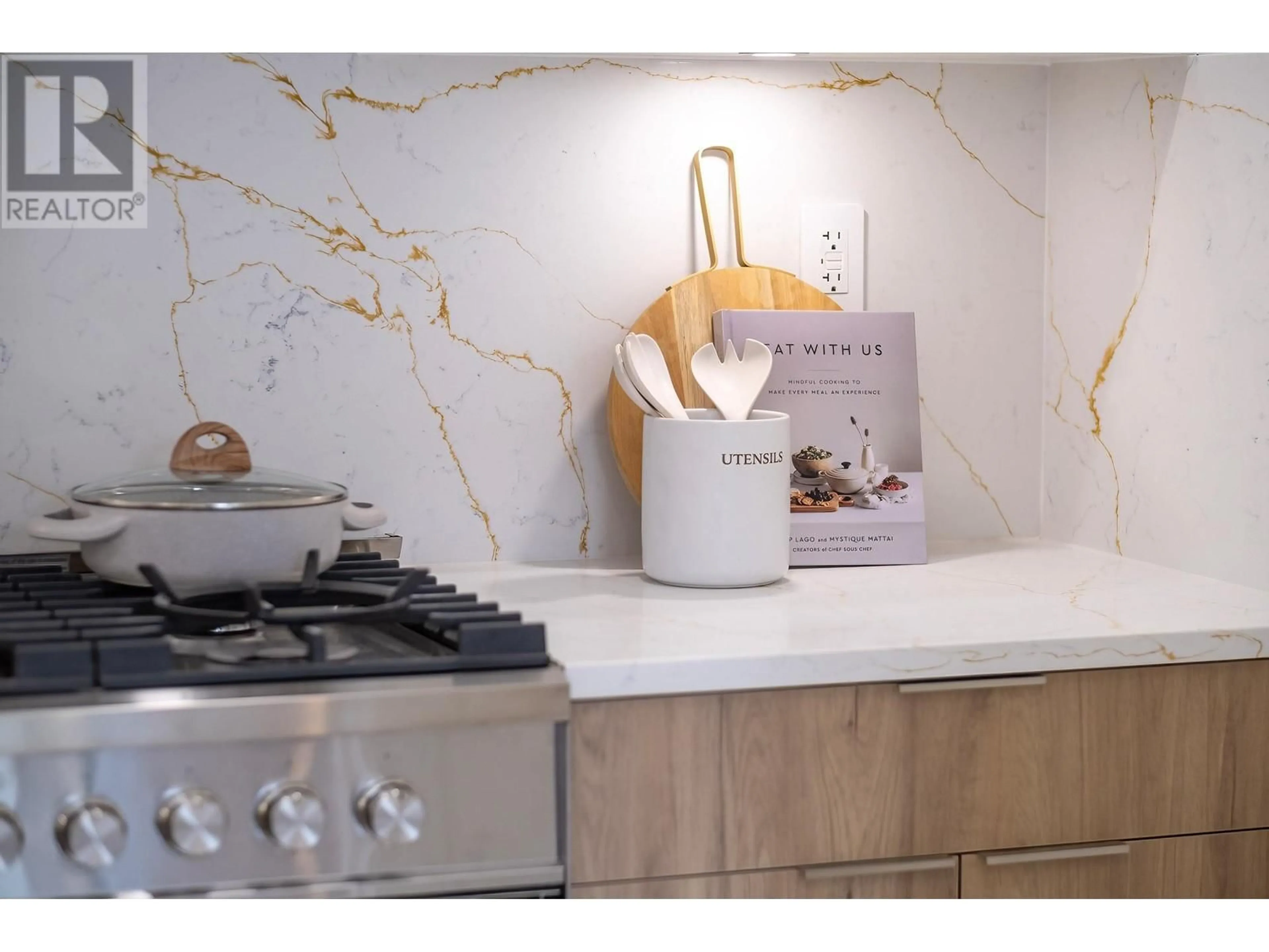 Contemporary kitchen, ceramic/tile floor for 550 64TH AVENUE, Vancouver British Columbia V6P2K9