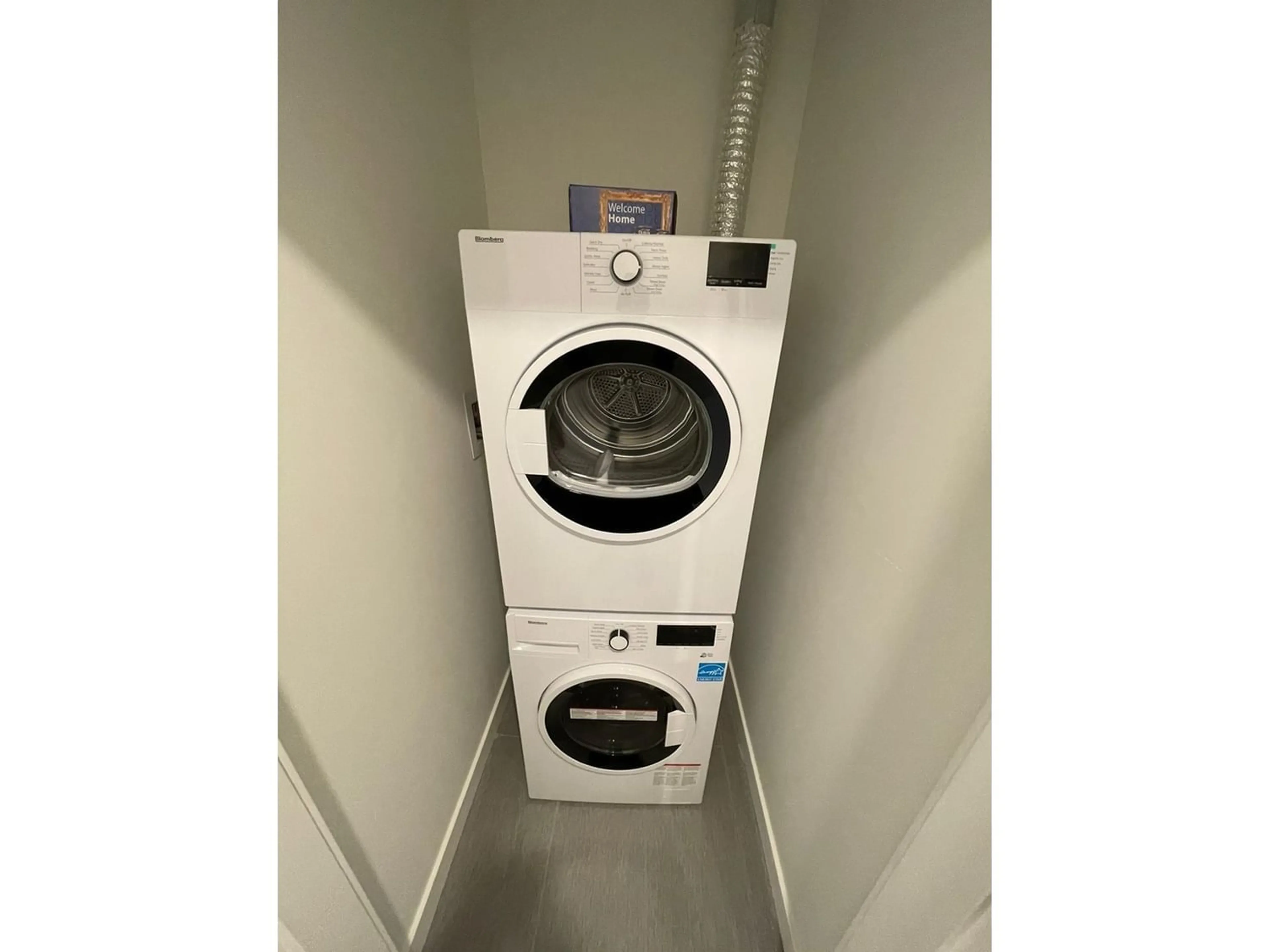 Washer and dryer for 403 14225 103A AVENUE, Surrey British Columbia V3T0T4