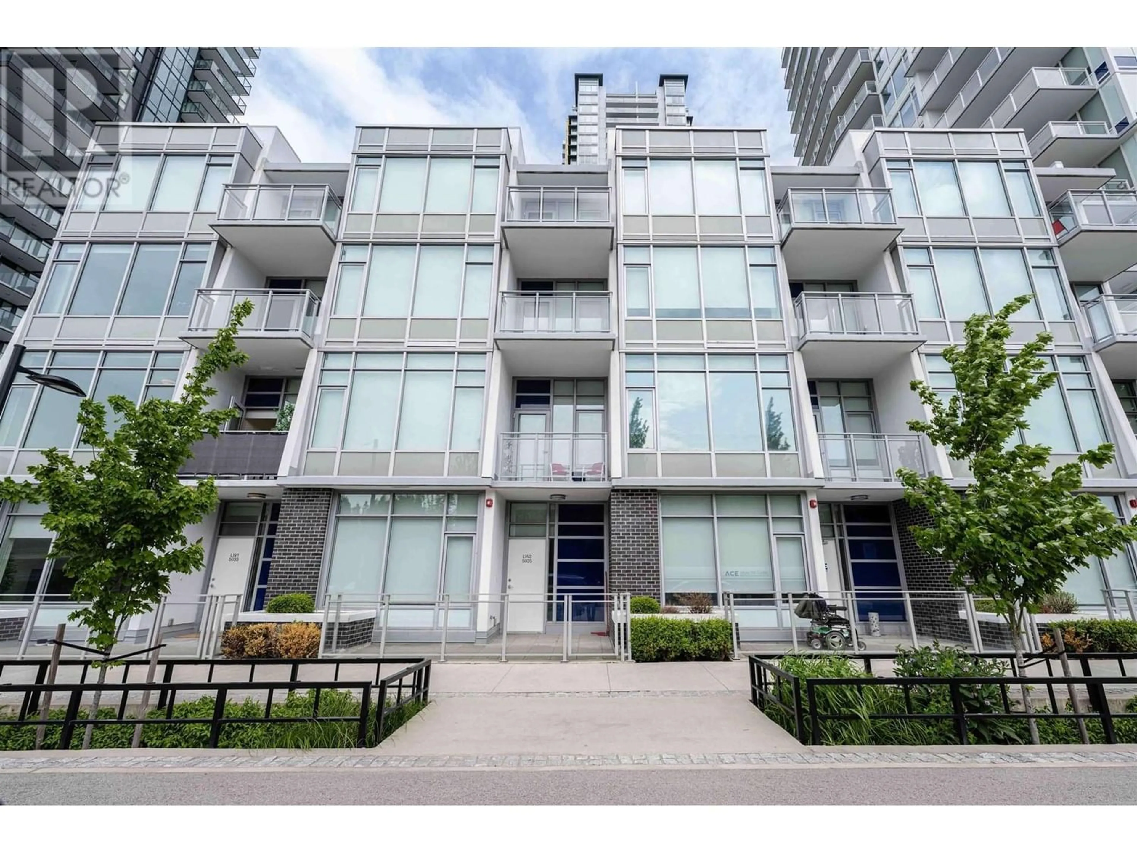 A pic from exterior of the house or condo, the front or back of building for 5033 IMPERIAL STREET, Burnaby British Columbia V5J0J3