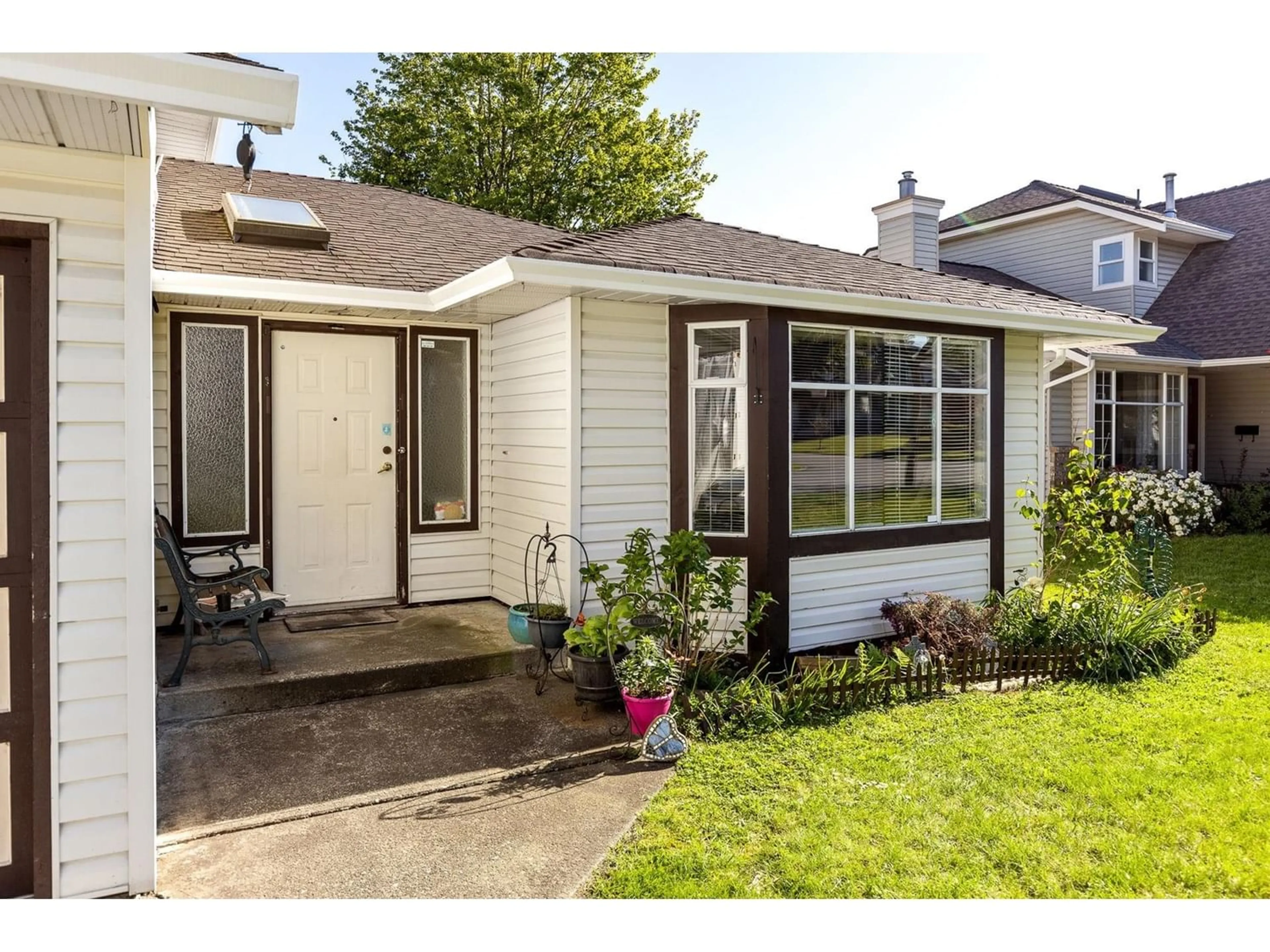 Frontside or backside of a home for 16118 79 AVENUE, Surrey British Columbia V4N0K3