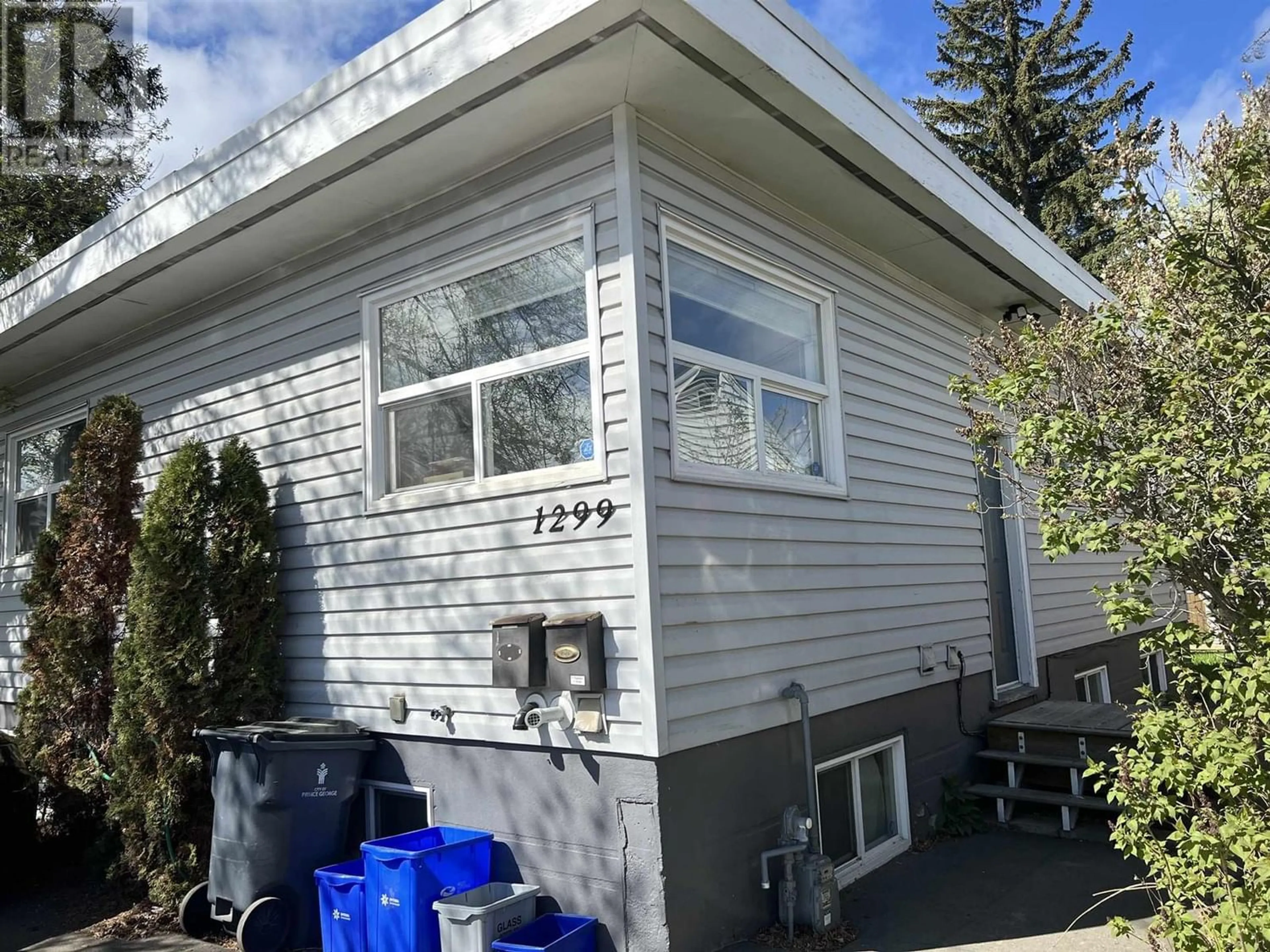 Home with vinyl exterior material for 1299 ALWARD STREET, Prince George British Columbia V2M2G3