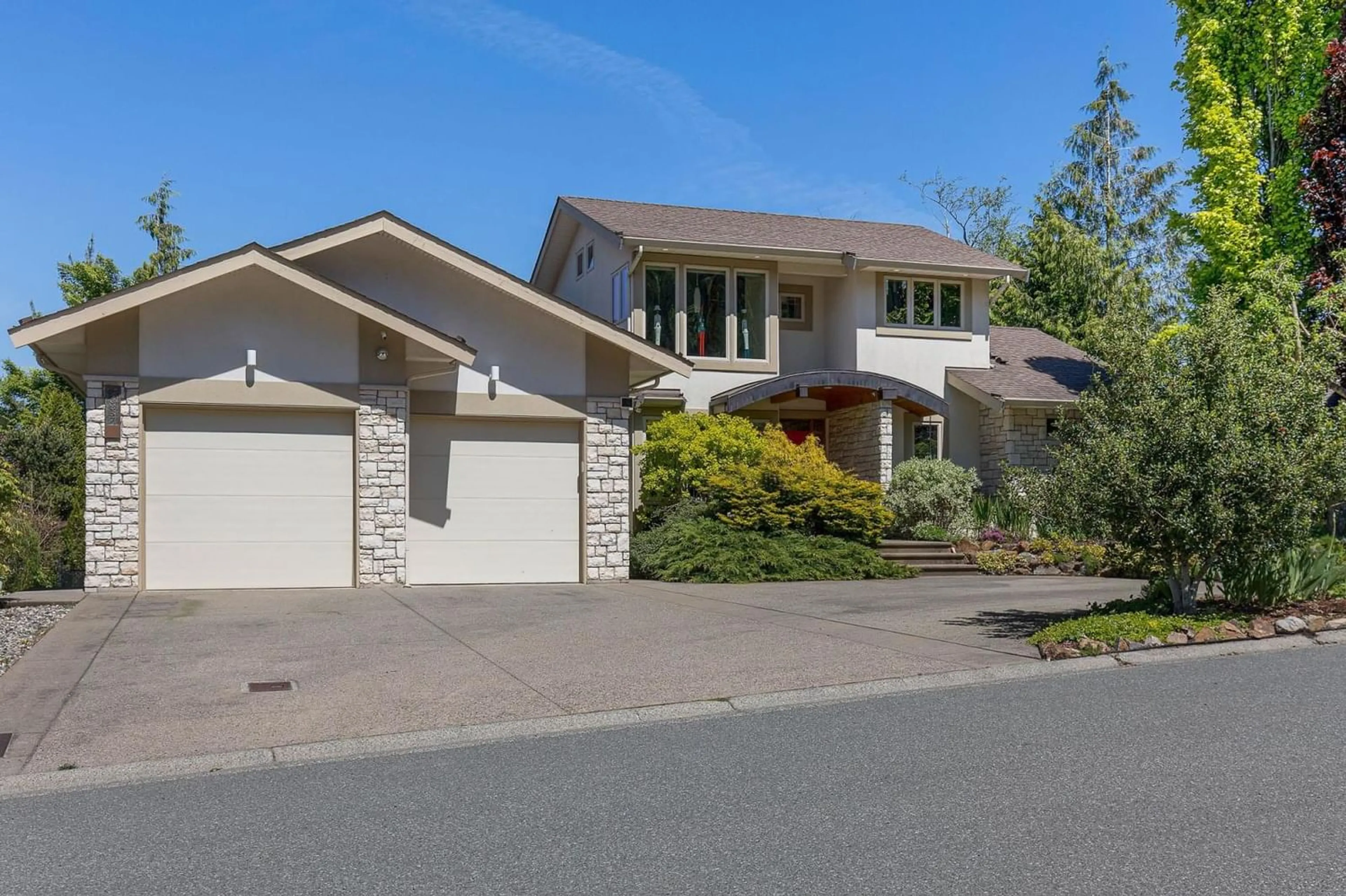 Frontside or backside of a home for 43857 STONERIDGE PLACE, Chilliwack British Columbia V2R5V2