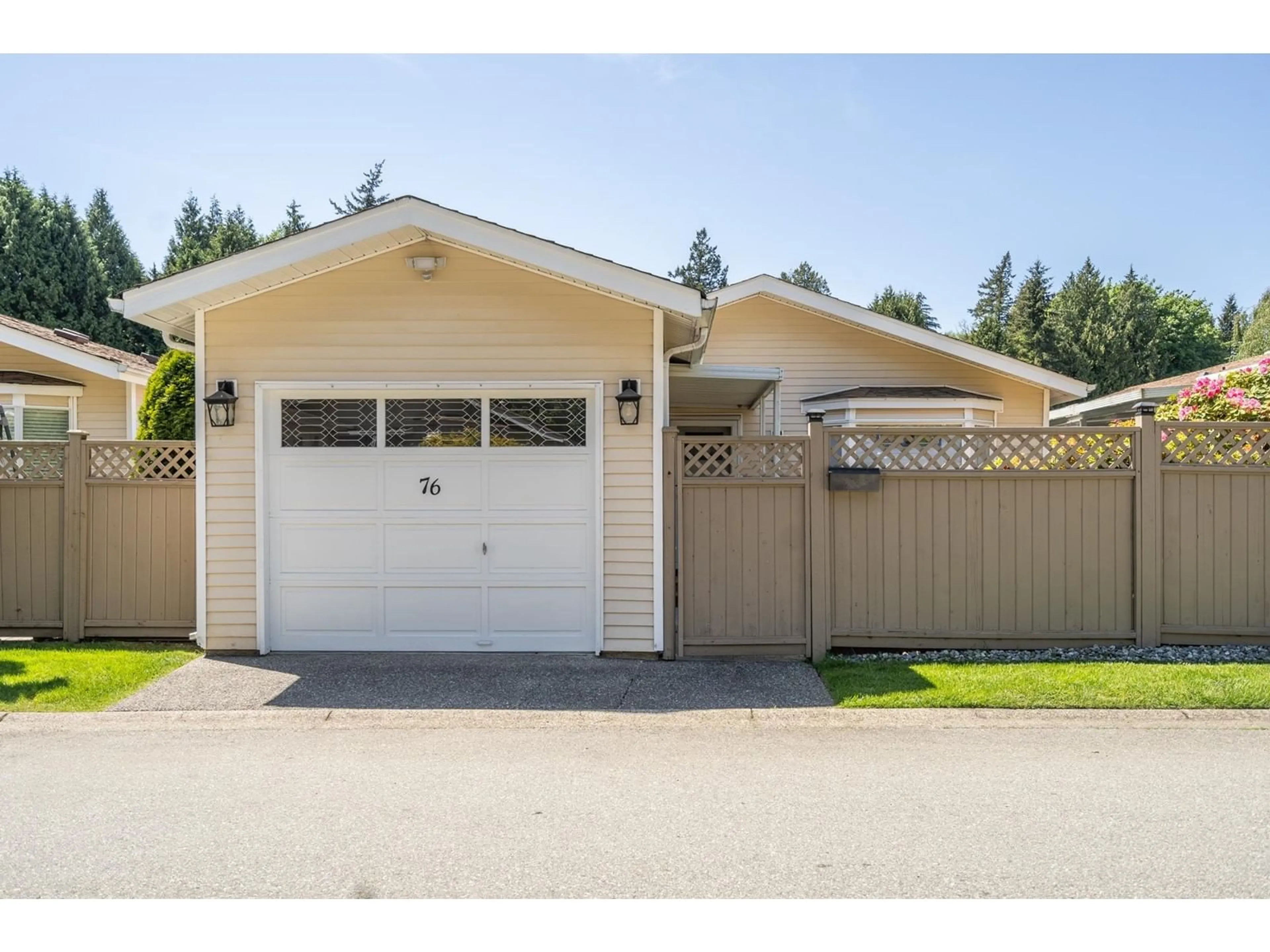 Frontside or backside of a home for 76 1400 164 STREET, Surrey British Columbia V4A8V8