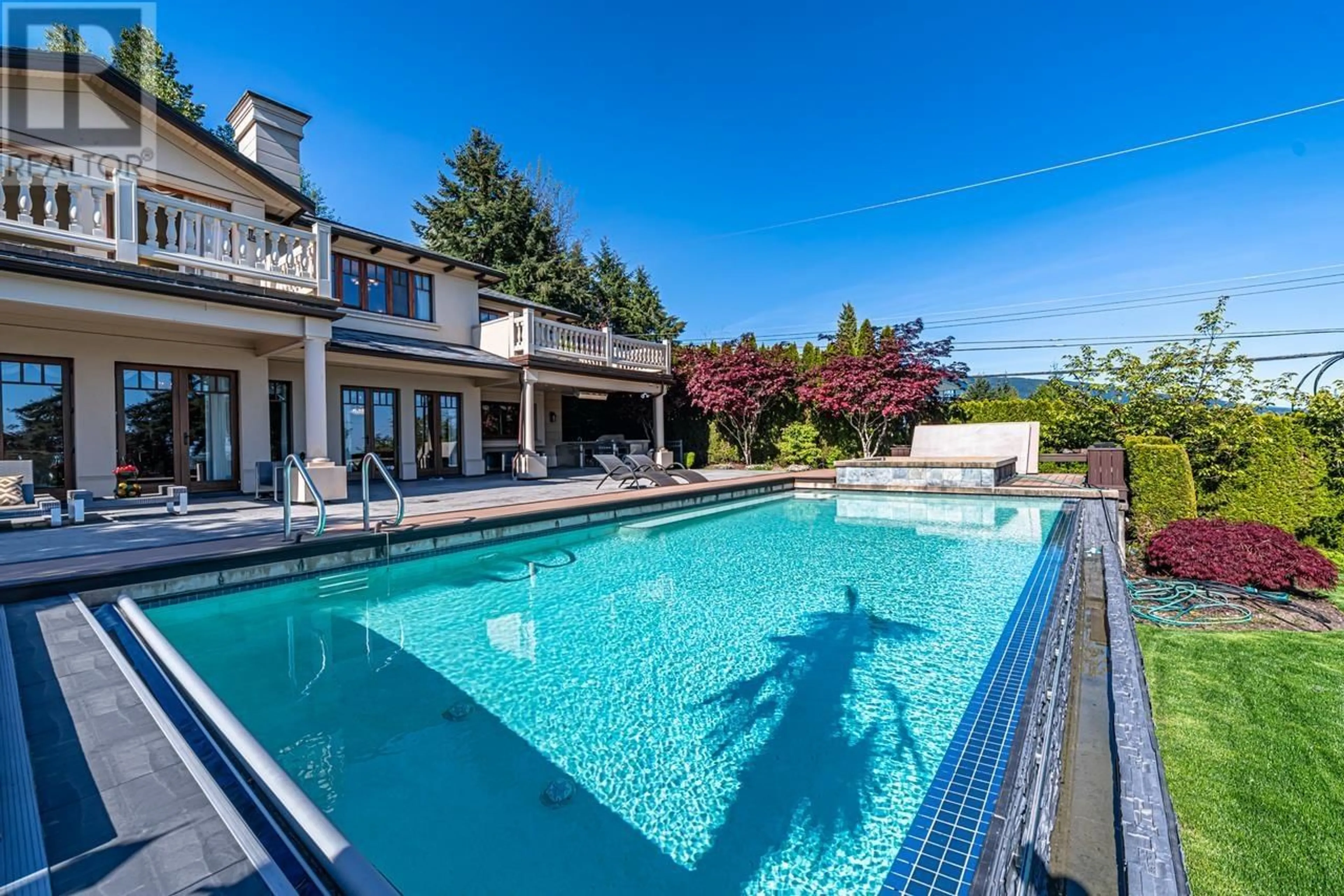 Indoor or outdoor pool for 1069 GROVELAND ROAD, West Vancouver British Columbia V7S1Z3