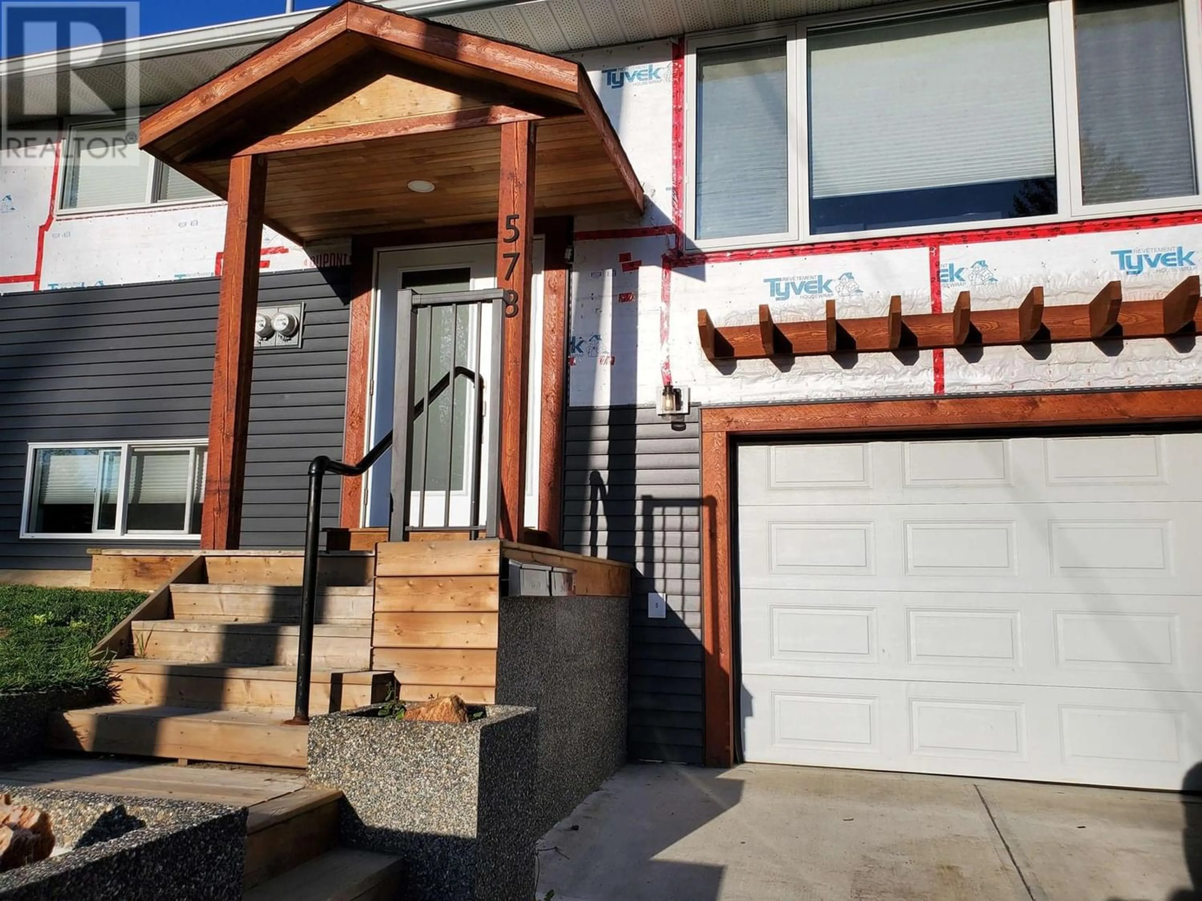 Frontside or backside of a home for 578 JONES STREET, Quesnel British Columbia V2J2X1