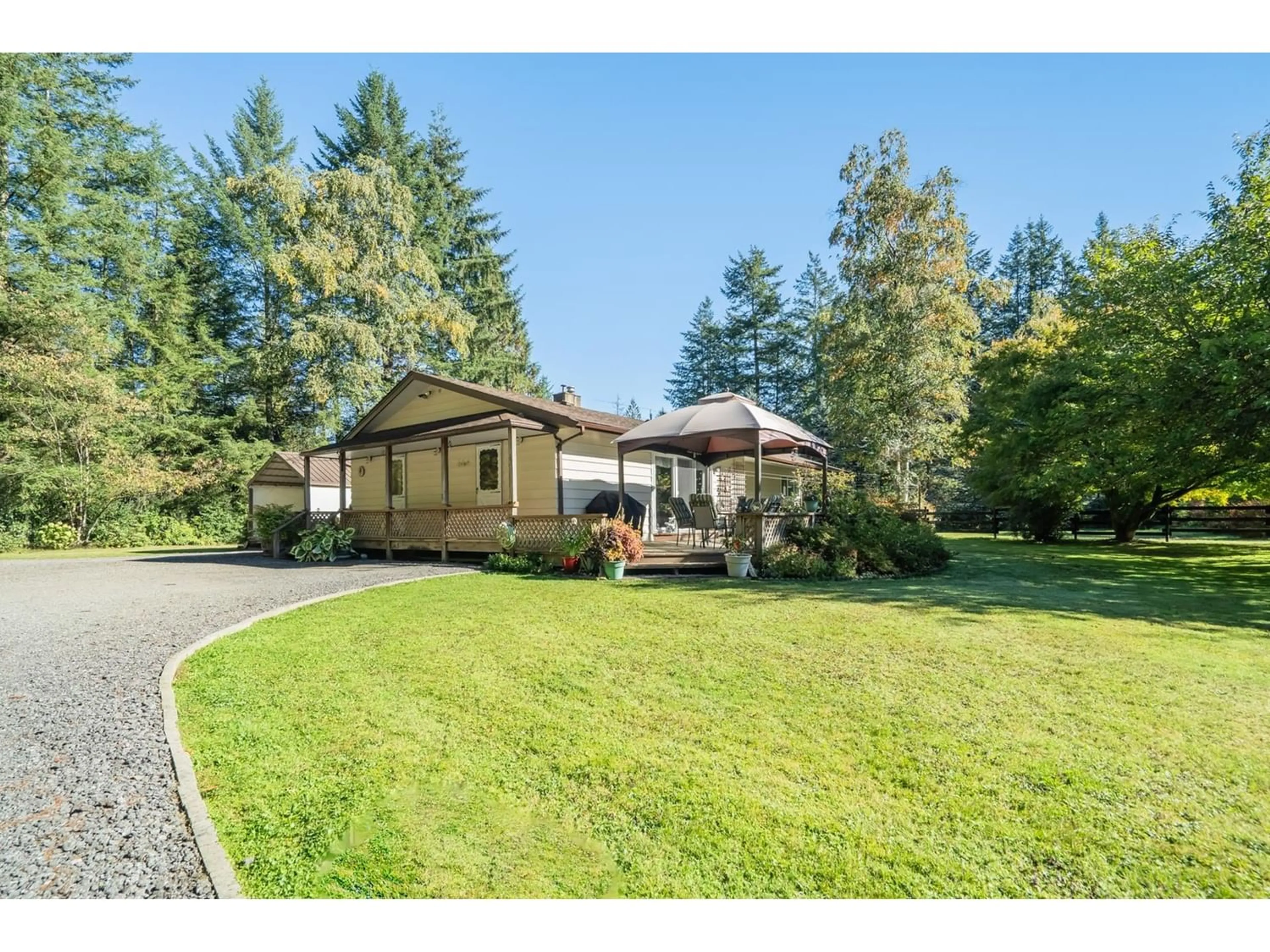 Cottage for 30024 DEWDNEY TRUNK ROAD, Mission British Columbia V2V6H5