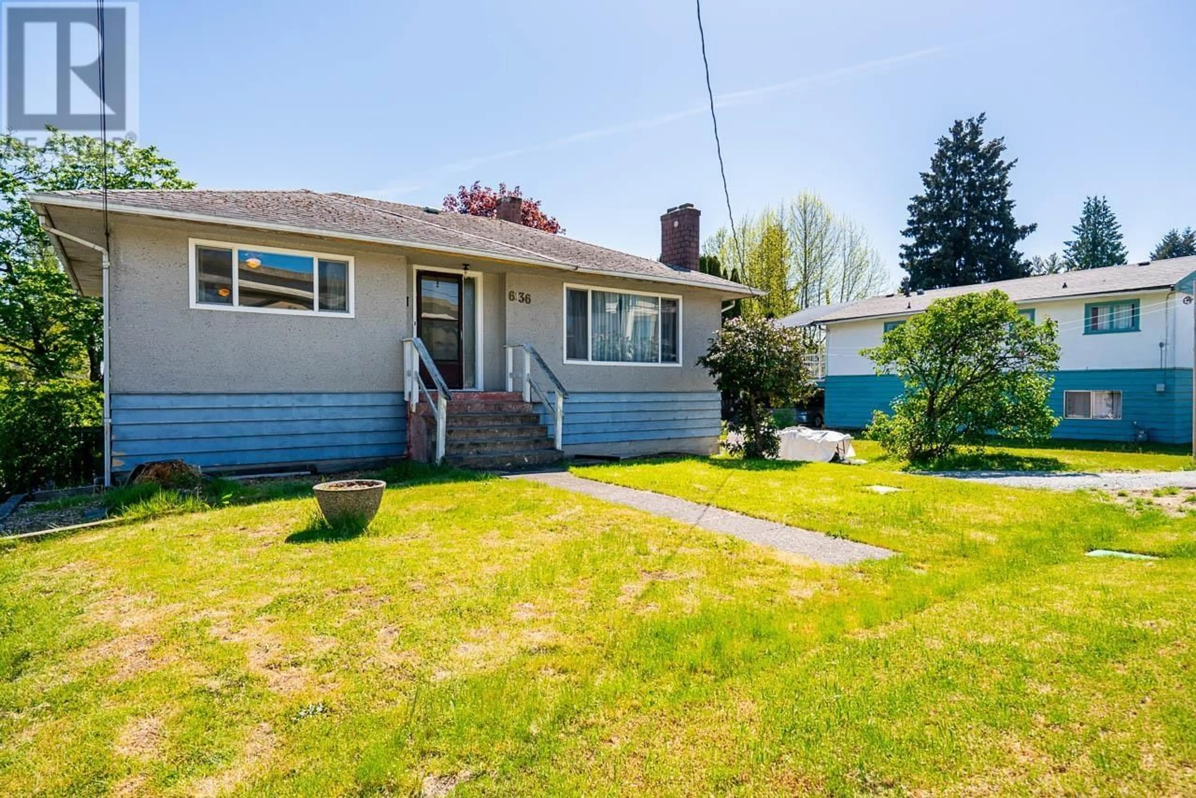 Frontside or backside of a home for 6136 IRMIN STREET, Burnaby British Columbia V5J1Z1