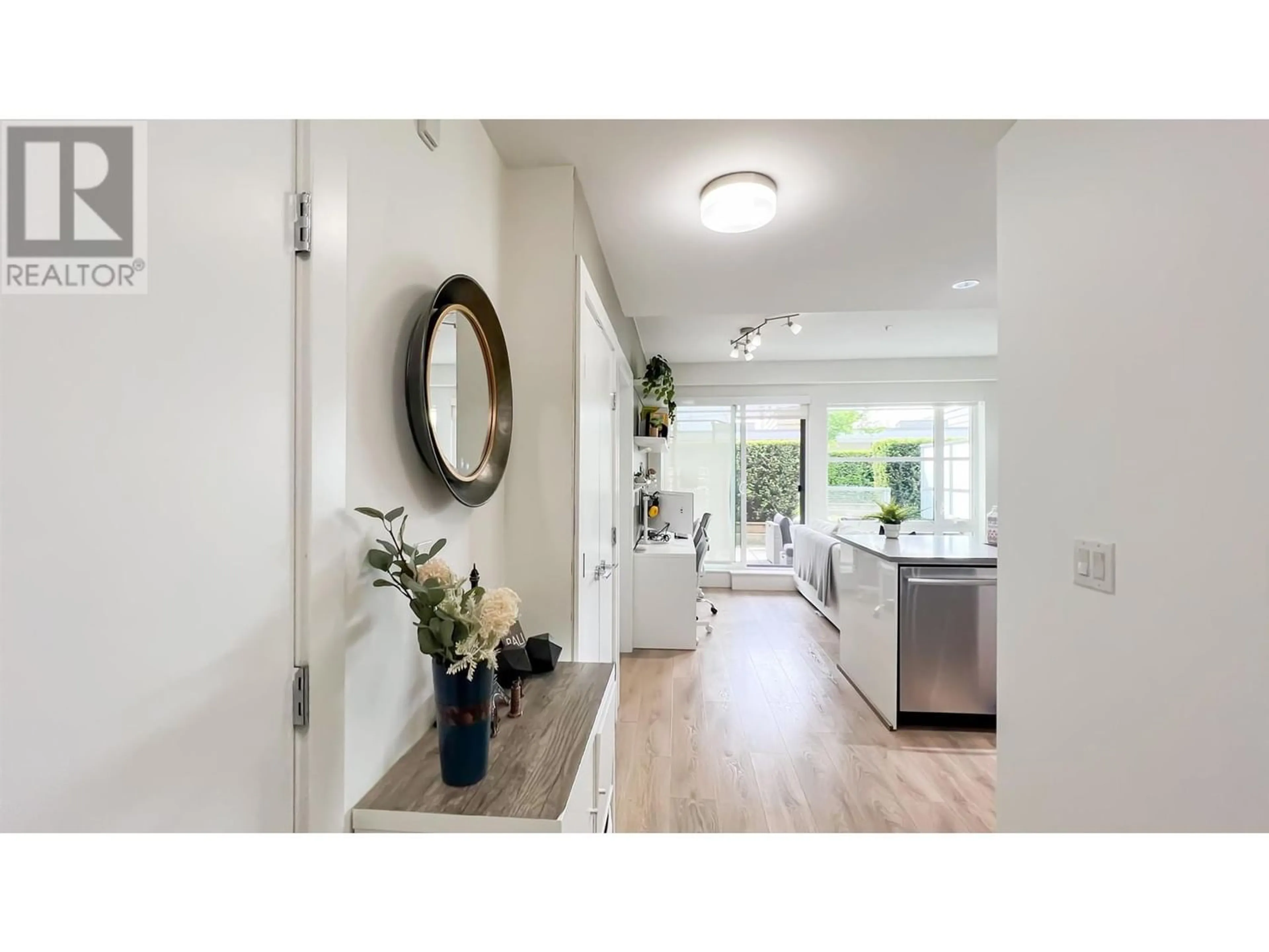 Indoor entryway for 301 3488 SAWMILL CRESCENT, Vancouver British Columbia V5S0C7