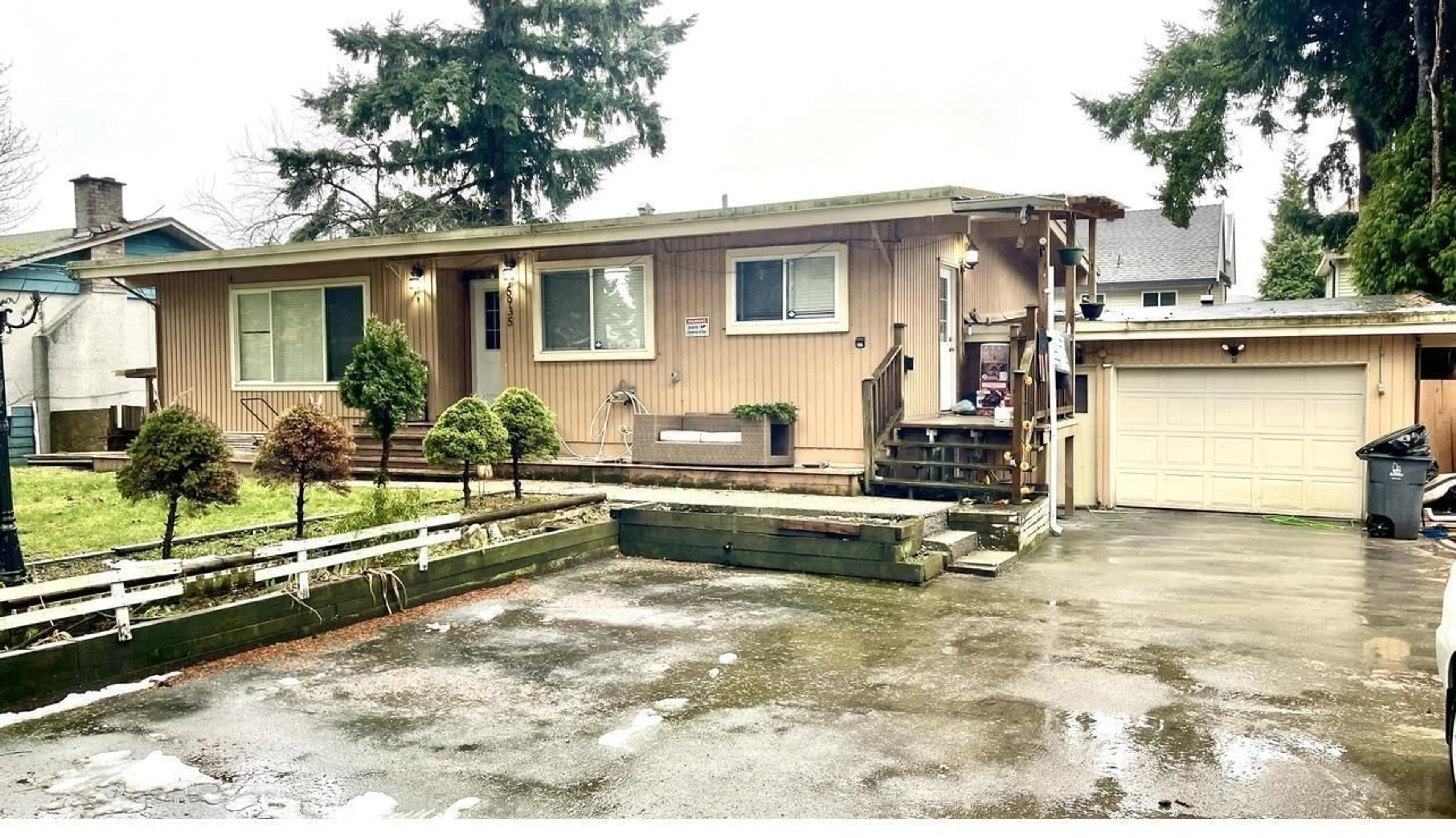 A pic from exterior of the house or condo for 5935 132 STREET, Surrey British Columbia V3X1N2