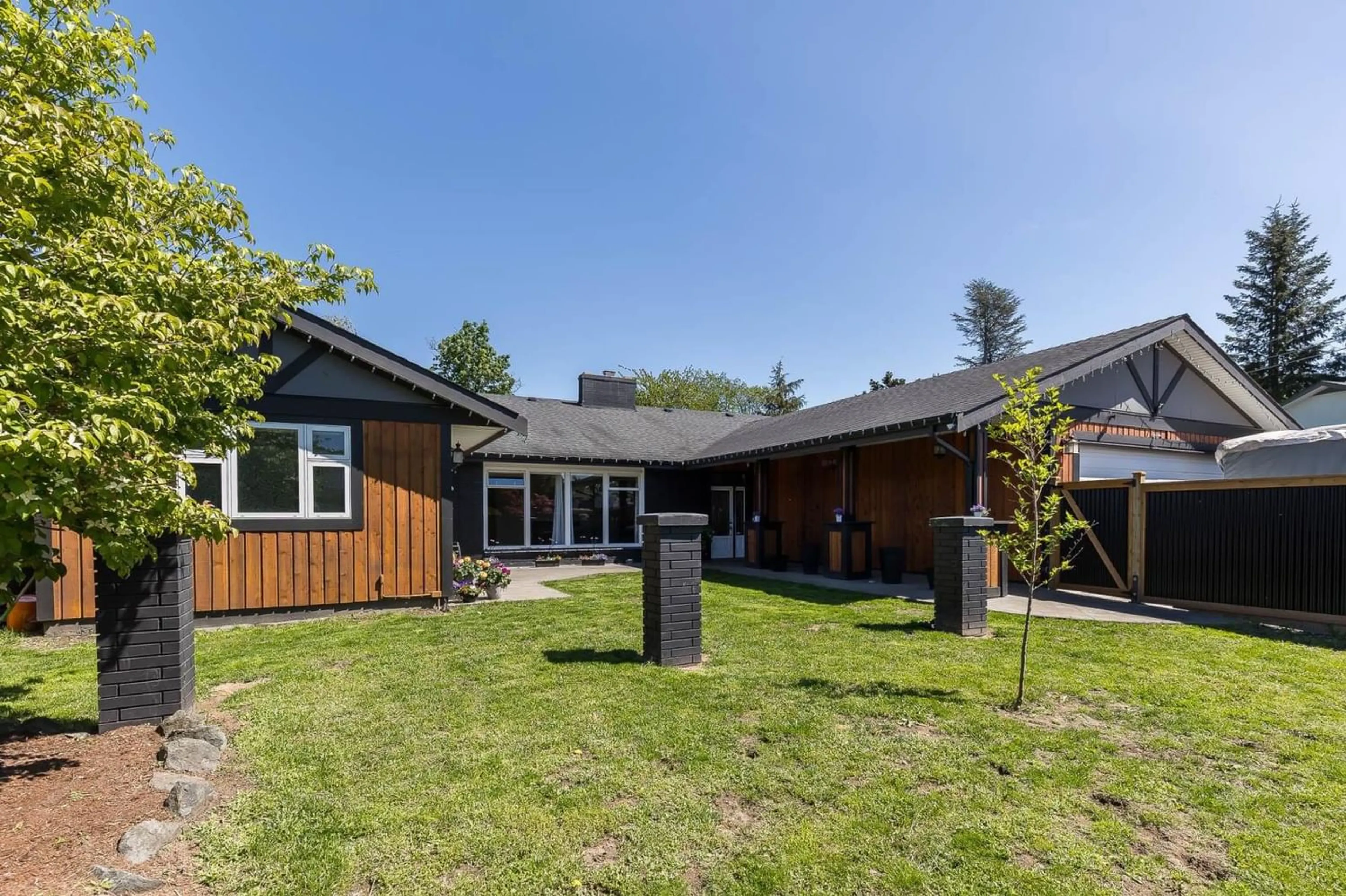 Outside view for 46182 GRIFFIN DRIVE, Chilliwack British Columbia V2R4C8