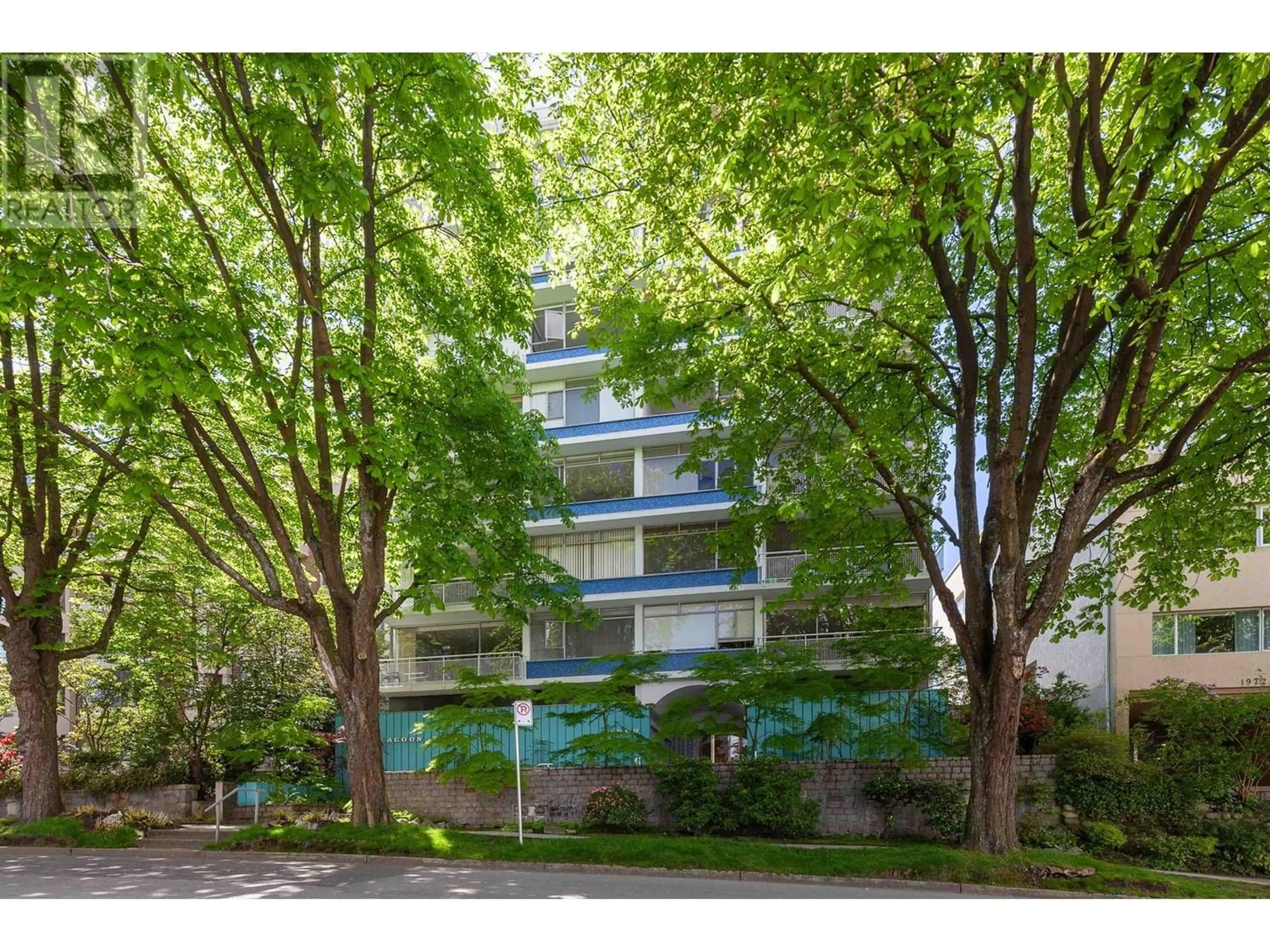 A pic from exterior of the house or condo for 502 1960 ROBSON STREET, Vancouver British Columbia V6G1E8