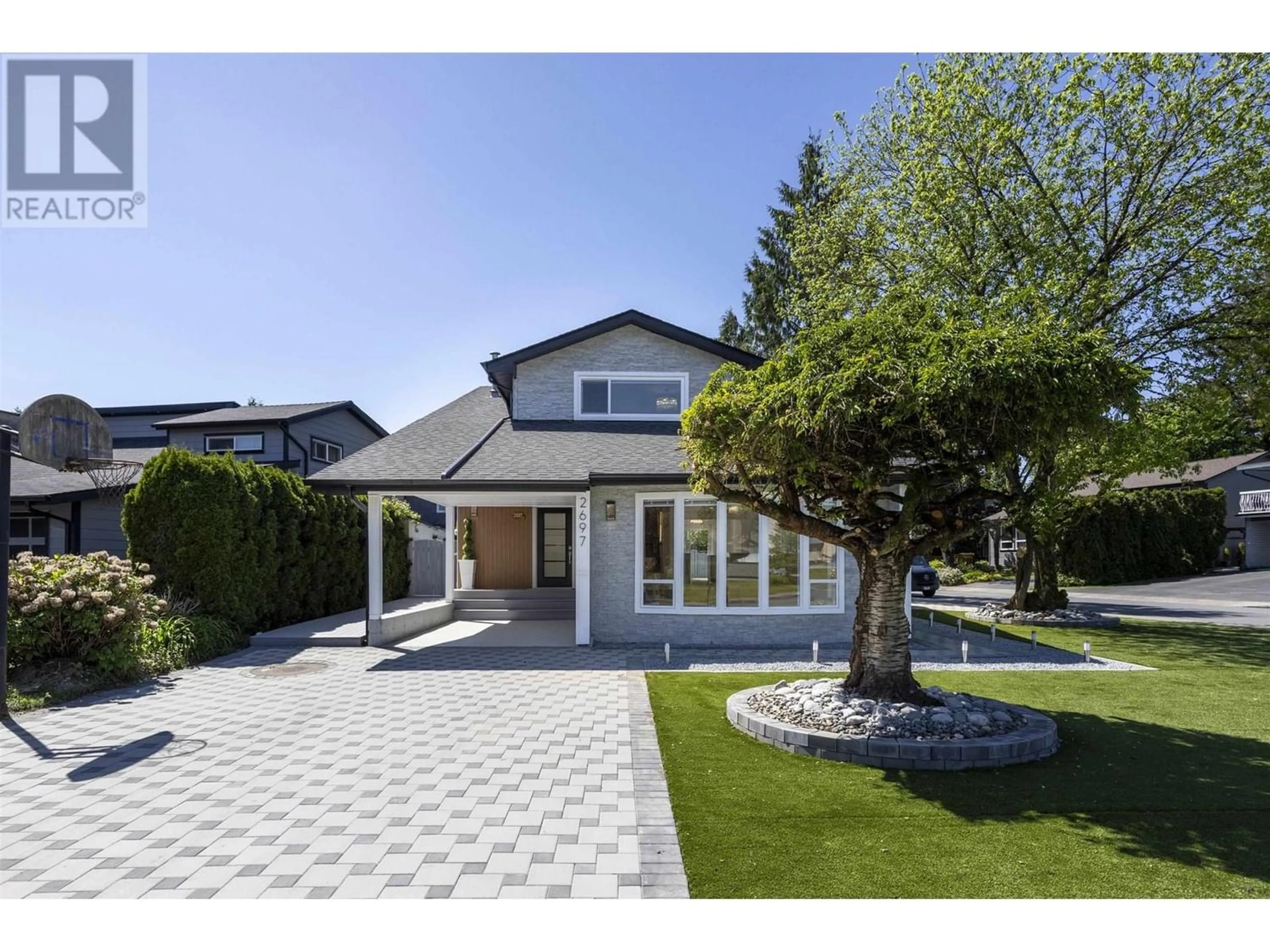 Frontside or backside of a home for 2697 BURNSIDE PLACE, Coquitlam British Columbia V3E1A1