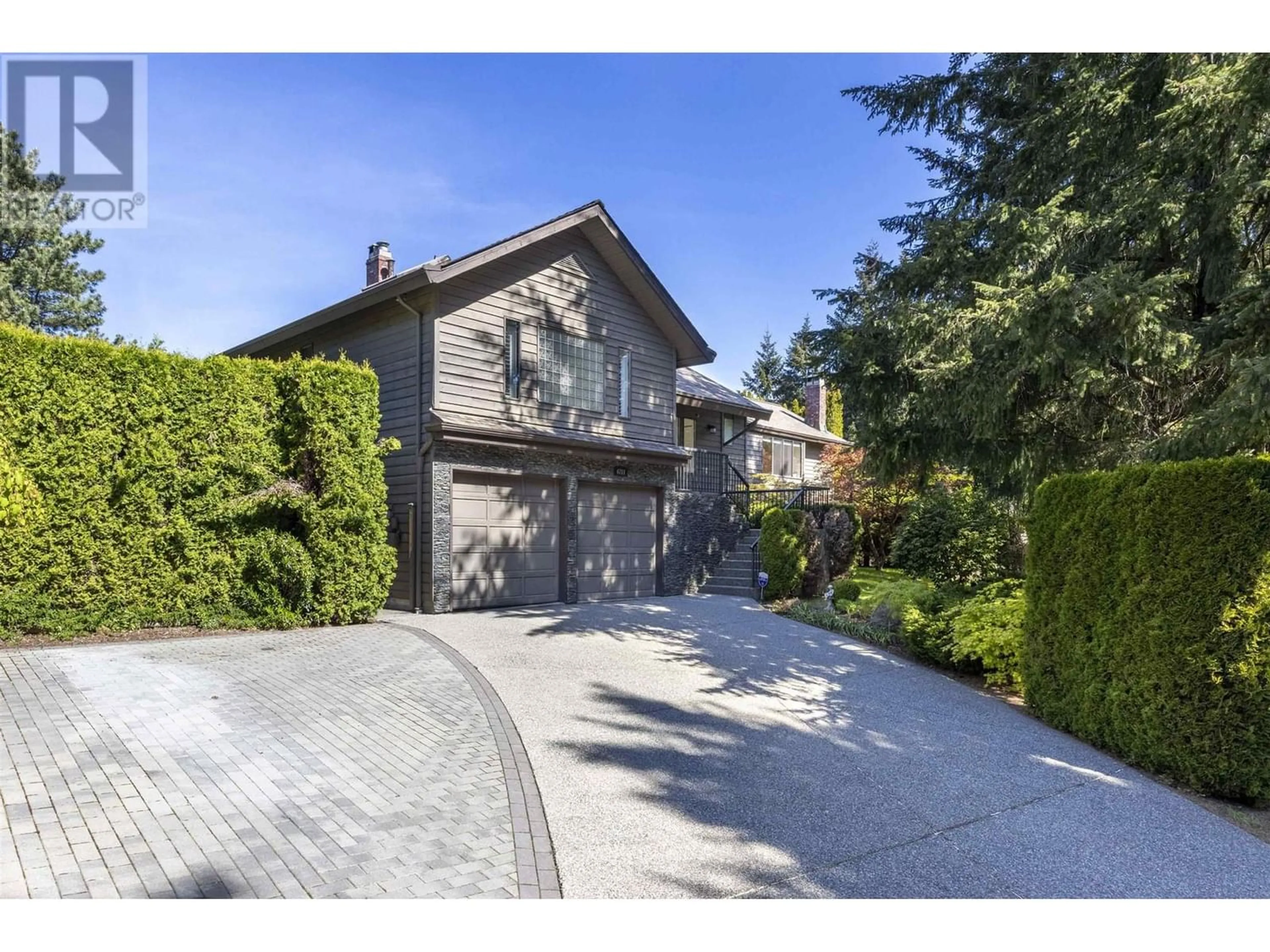 Frontside or backside of a home for 4711 WOODBURN COURT, West Vancouver British Columbia V7S3B3