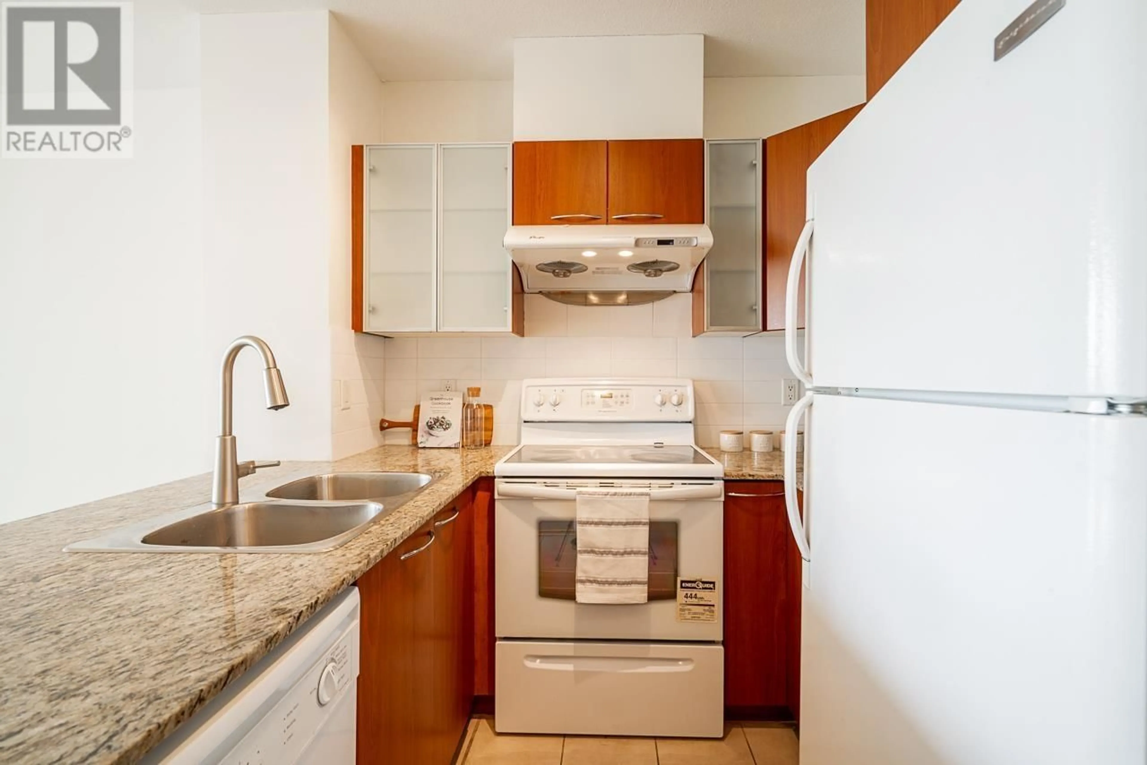 Standard kitchen for 613 4078 KNIGHT STREET, Vancouver British Columbia V5N5Y9