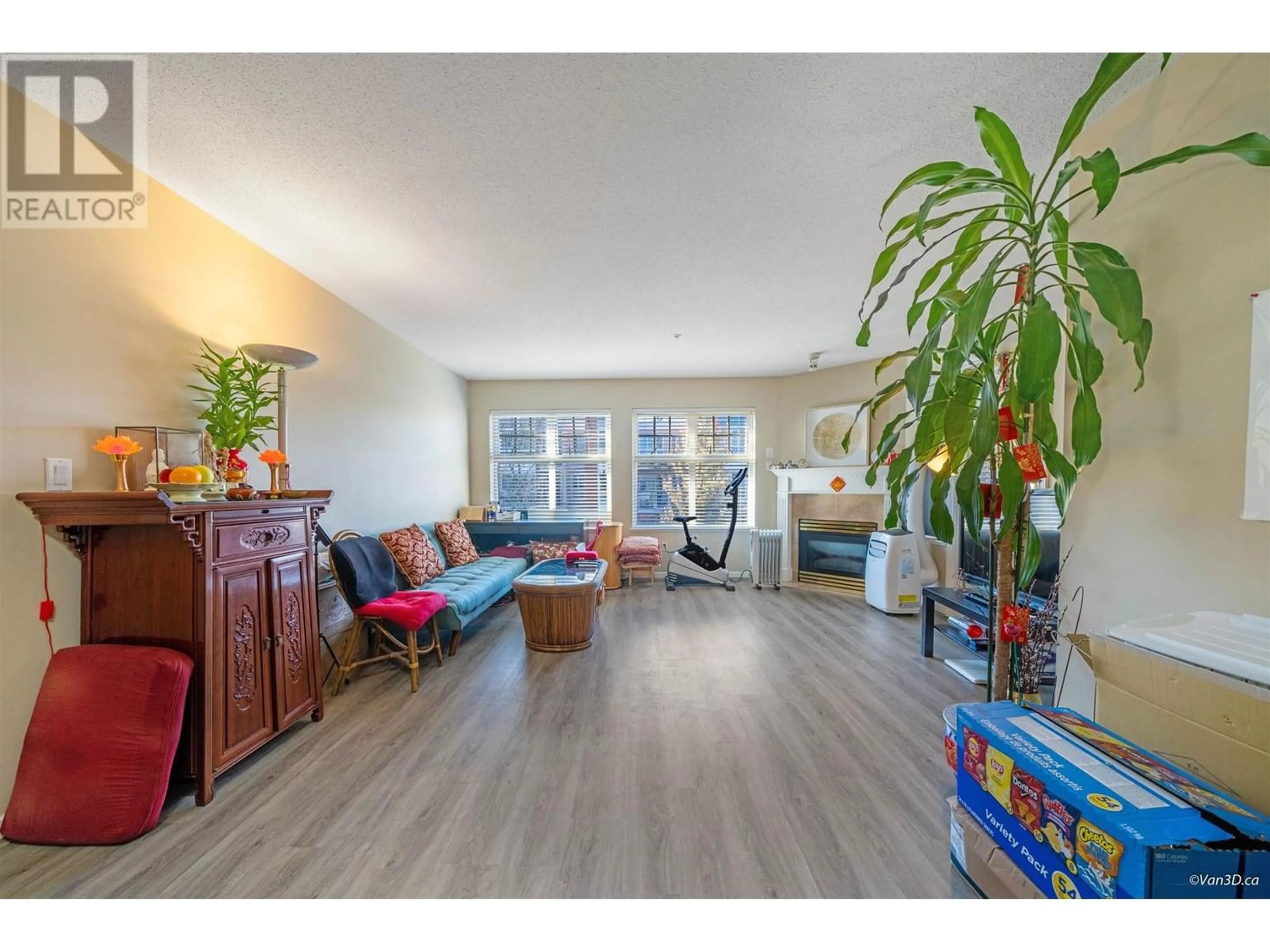 A pic of a room for 306 3595 W 26TH AVENUE, Vancouver British Columbia V6S1N8