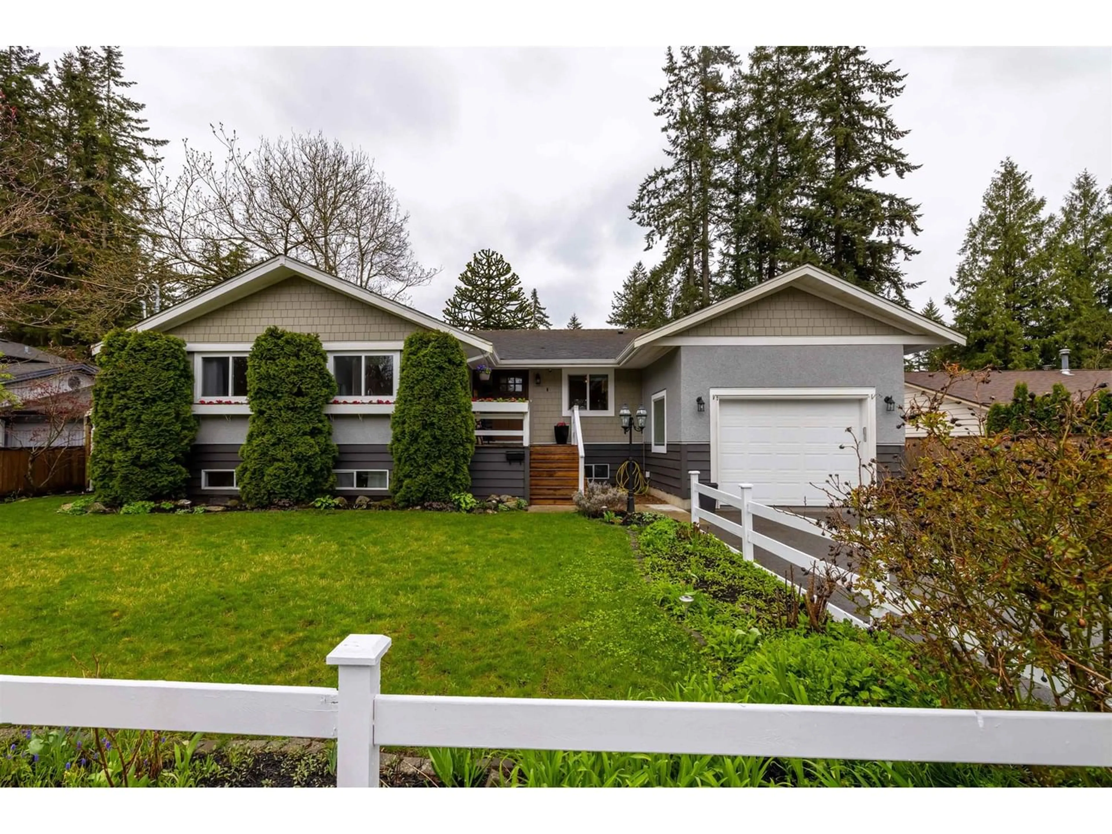Frontside or backside of a home for 20366 43 AVENUE, Langley British Columbia V3A3B8
