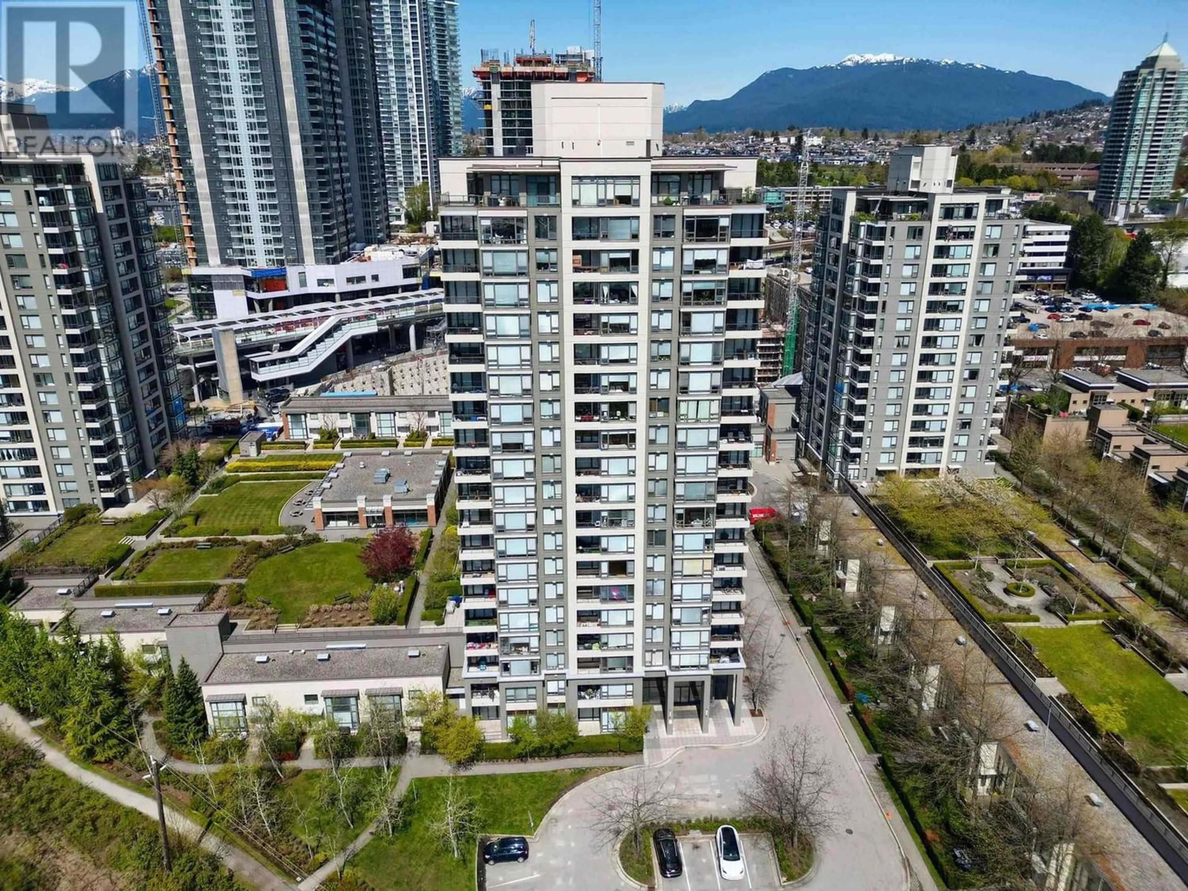A pic from exterior of the house or condo for 604 4178 DAWSON STREET, Burnaby British Columbia V5C0A4