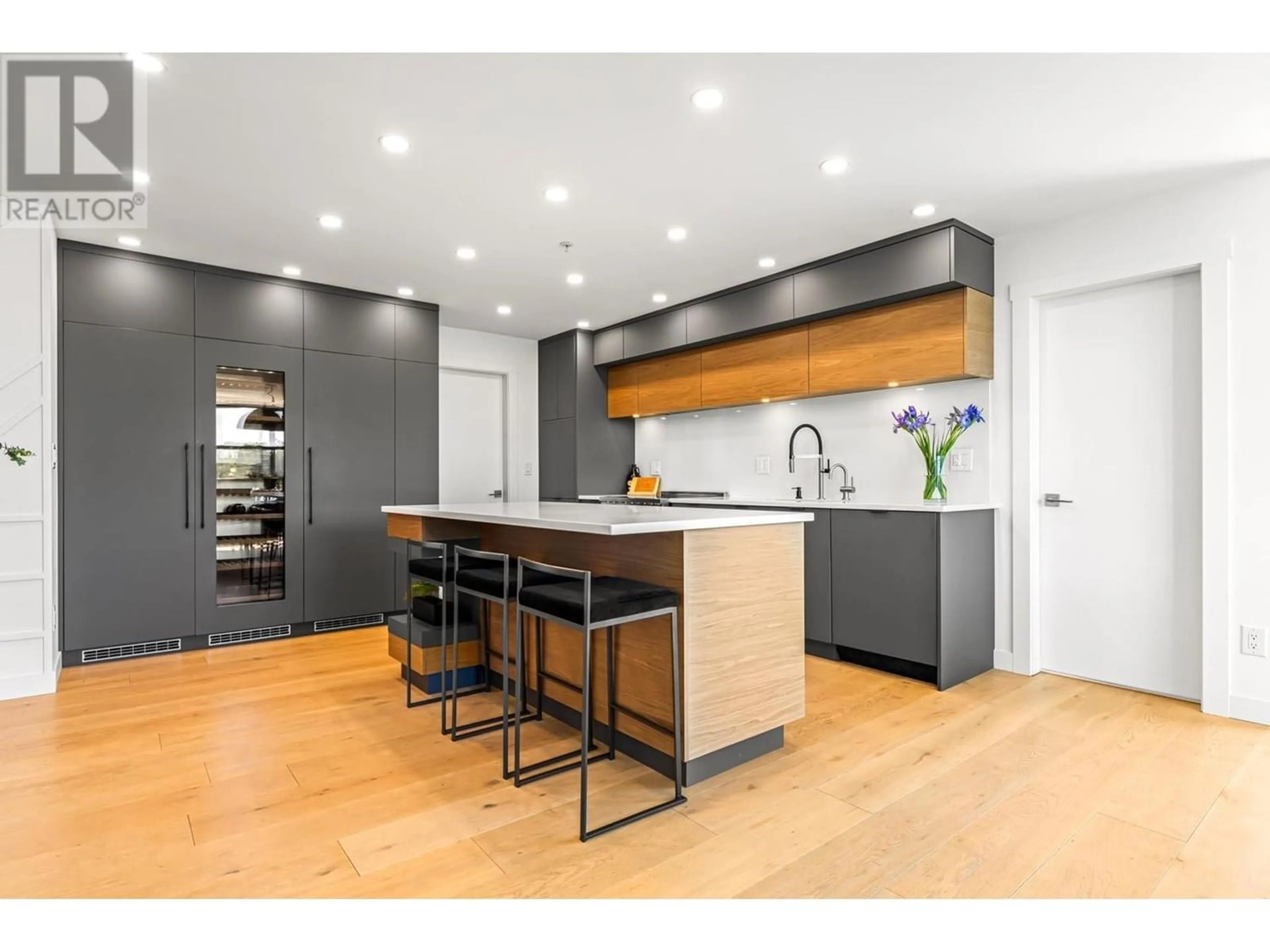 Contemporary kitchen for 502 3055 CAMBIE STREET, Vancouver British Columbia V5Z4N2