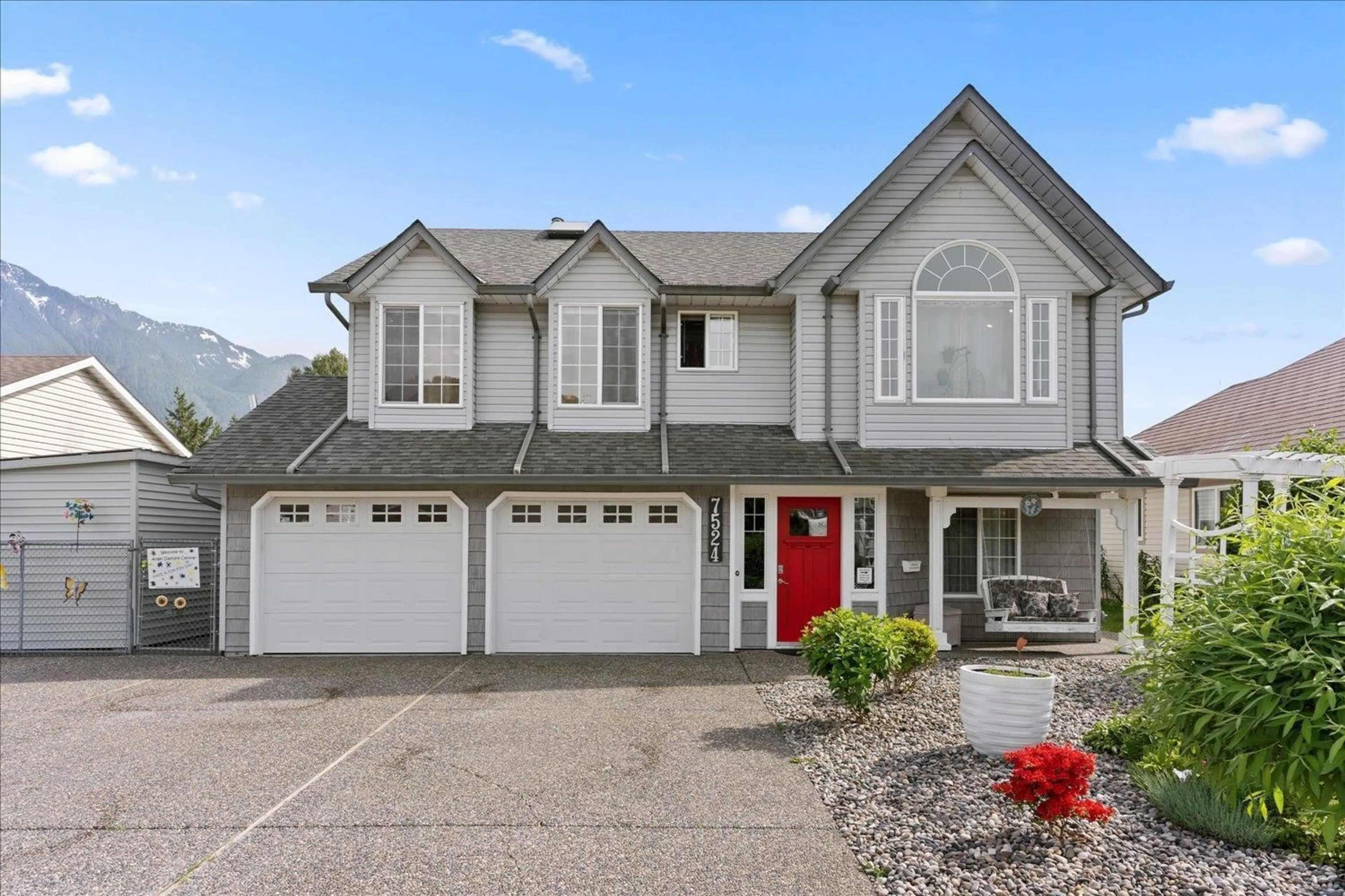 Frontside or backside of a home for 7524 ARBUTUS DRIVE, Agassiz British Columbia V0M1A2