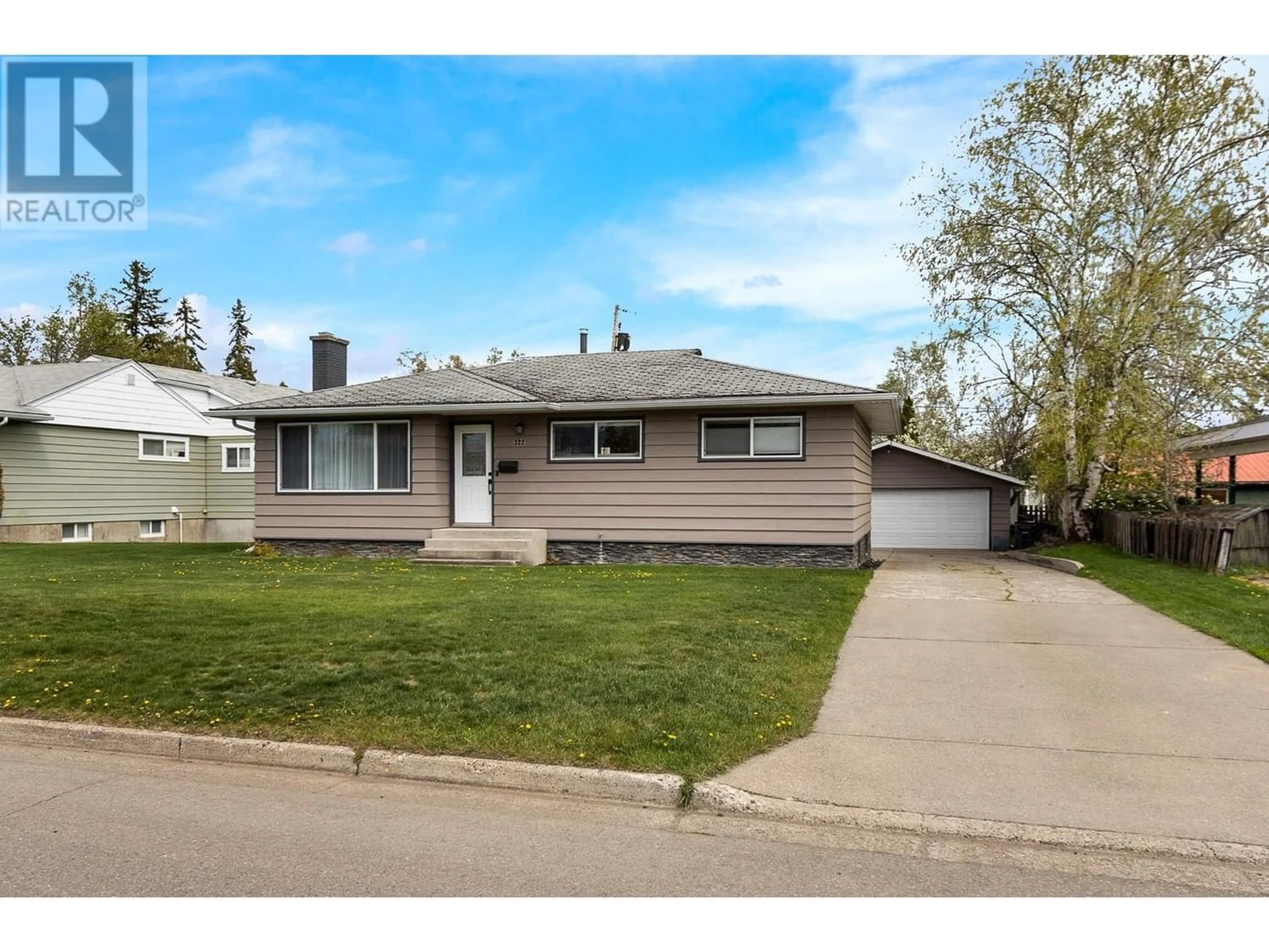 Frontside or backside of a home for 322 NICHOLSON STREET, Prince George British Columbia V2M3H2
