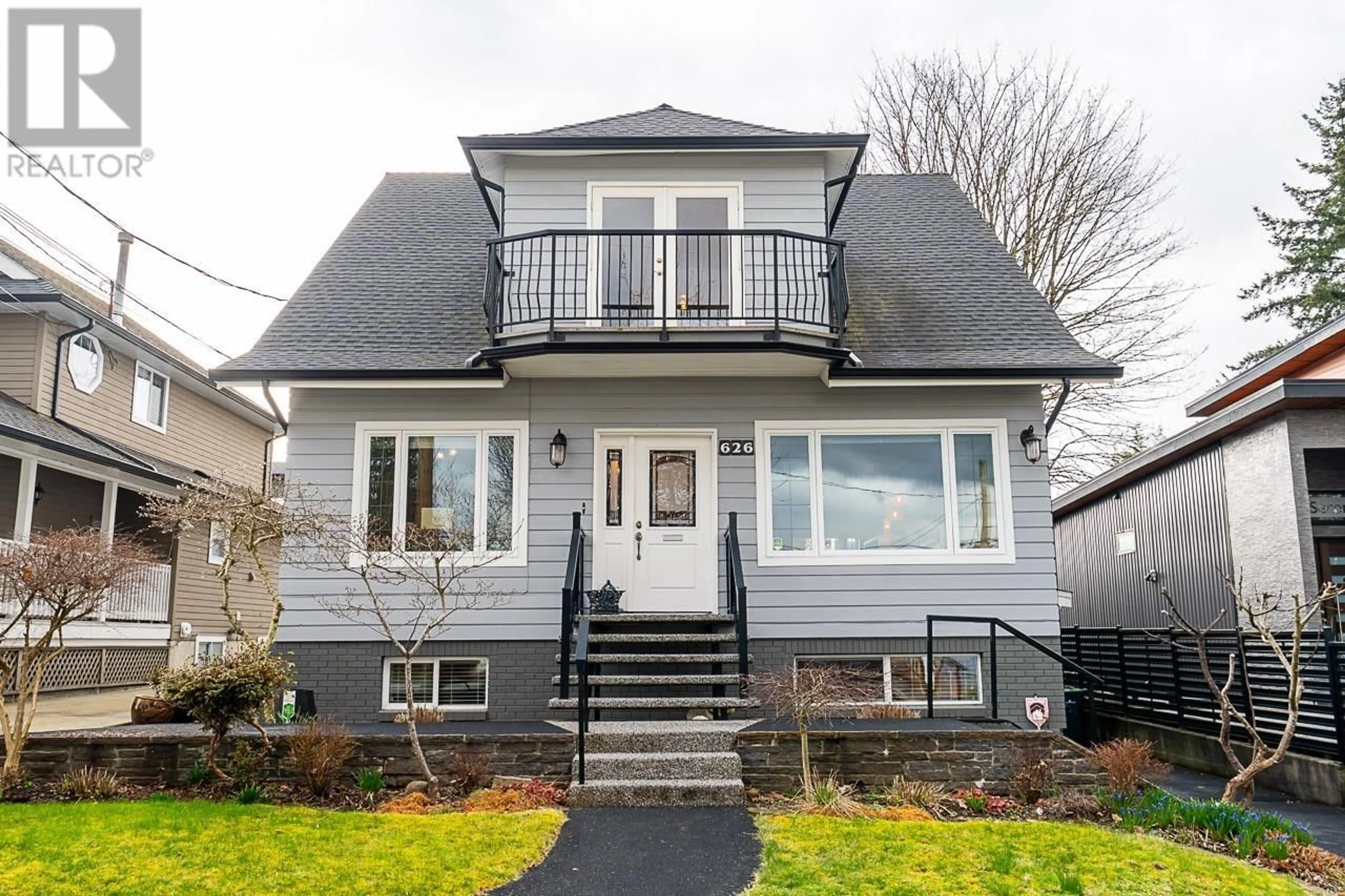 Frontside or backside of a home for 626 SECOND STREET, New Westminster British Columbia V3L2M5