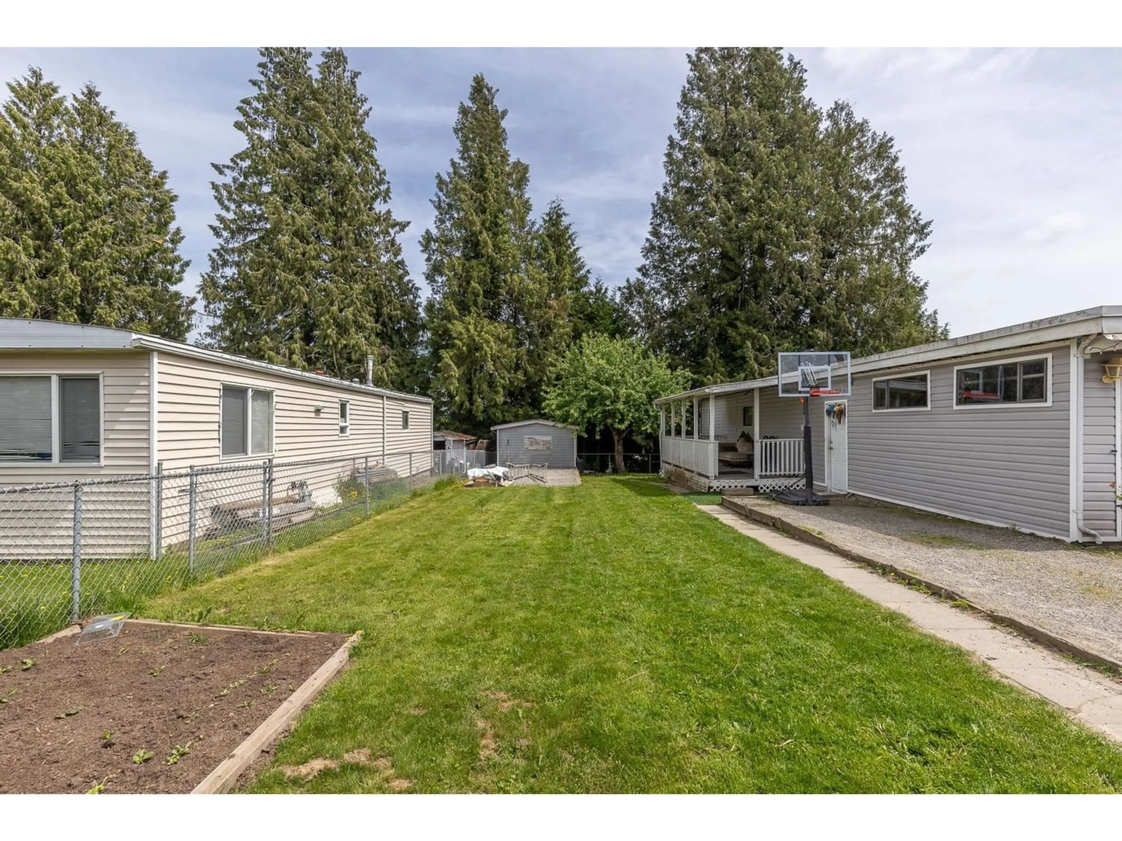 Fenced yard for 31528 MONARCH COURT, Abbotsford British Columbia V2T6M5