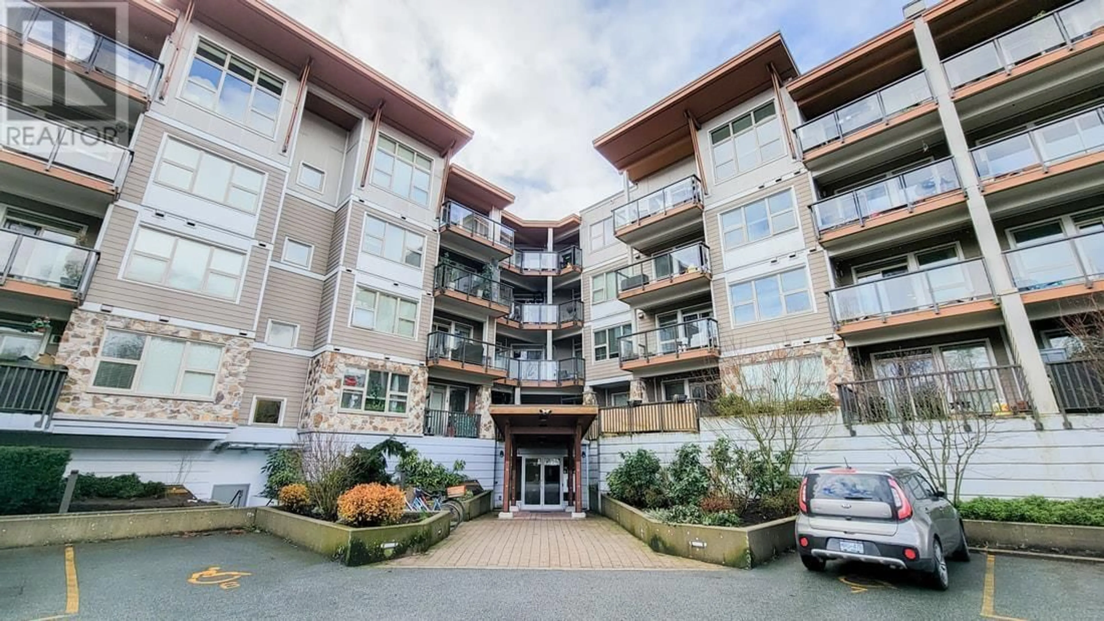 A pic from exterior of the house or condo for 406 1150 BAILEY STREET, Squamish British Columbia V8B0R4