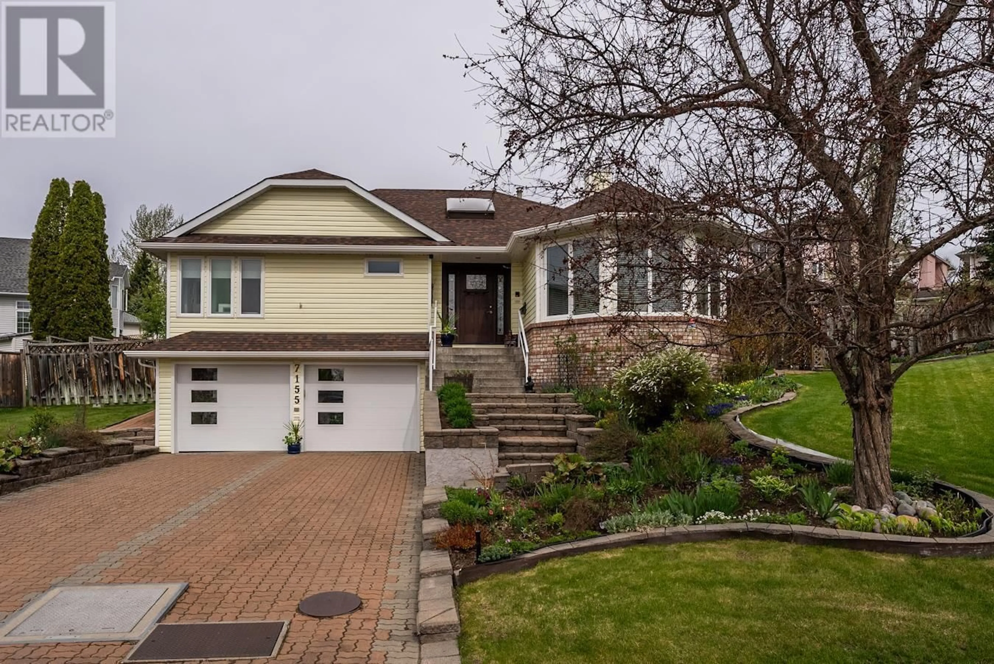 Frontside or backside of a home for 7155 ST BERNADETTE PLACE, Prince George British Columbia V2N4Y4