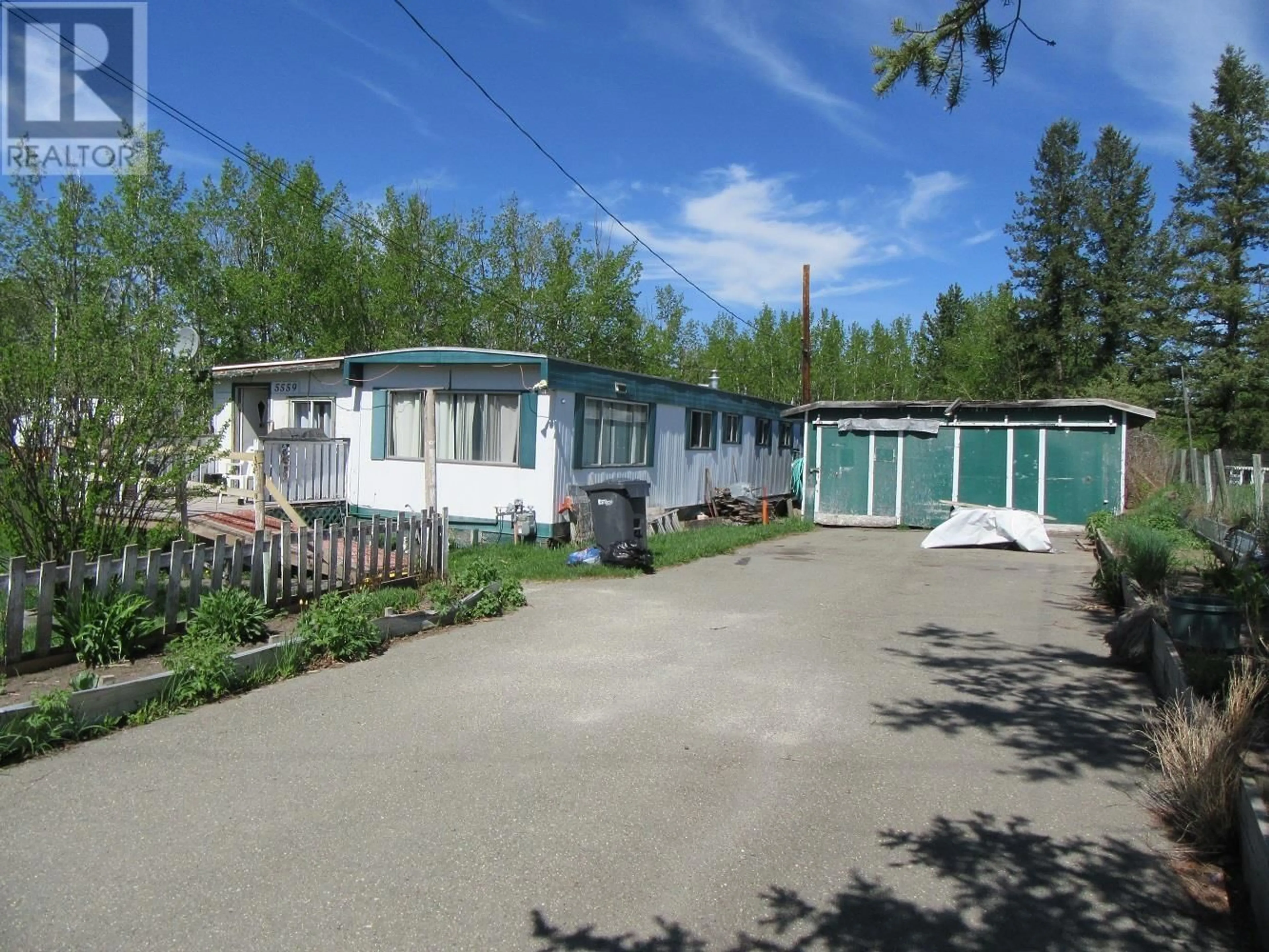 Cottage for 5559 103 MILE LAKE ROAD, 103 Mile House British Columbia V0K2E1