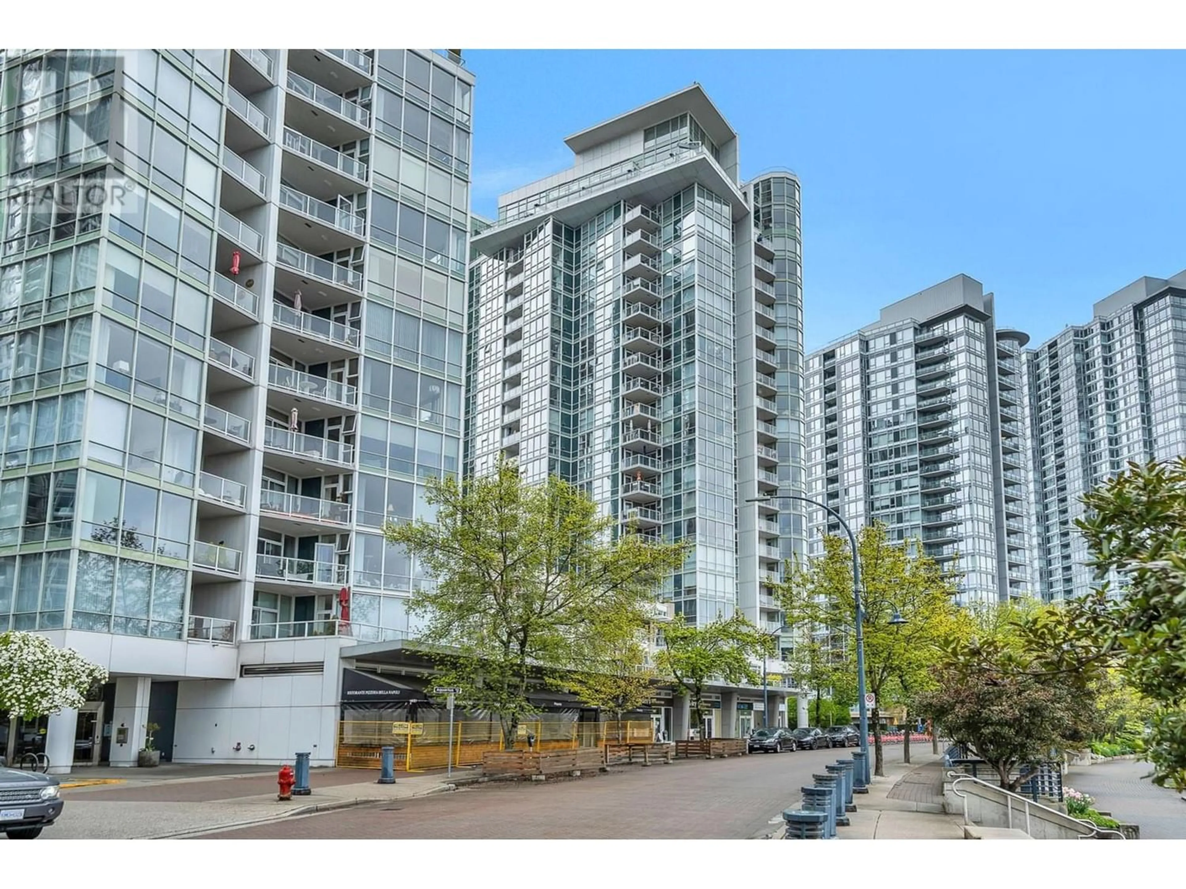 A pic from exterior of the house or condo for 2005 1077 MARINASIDE CRESCENT, Vancouver British Columbia V6Z2Z5