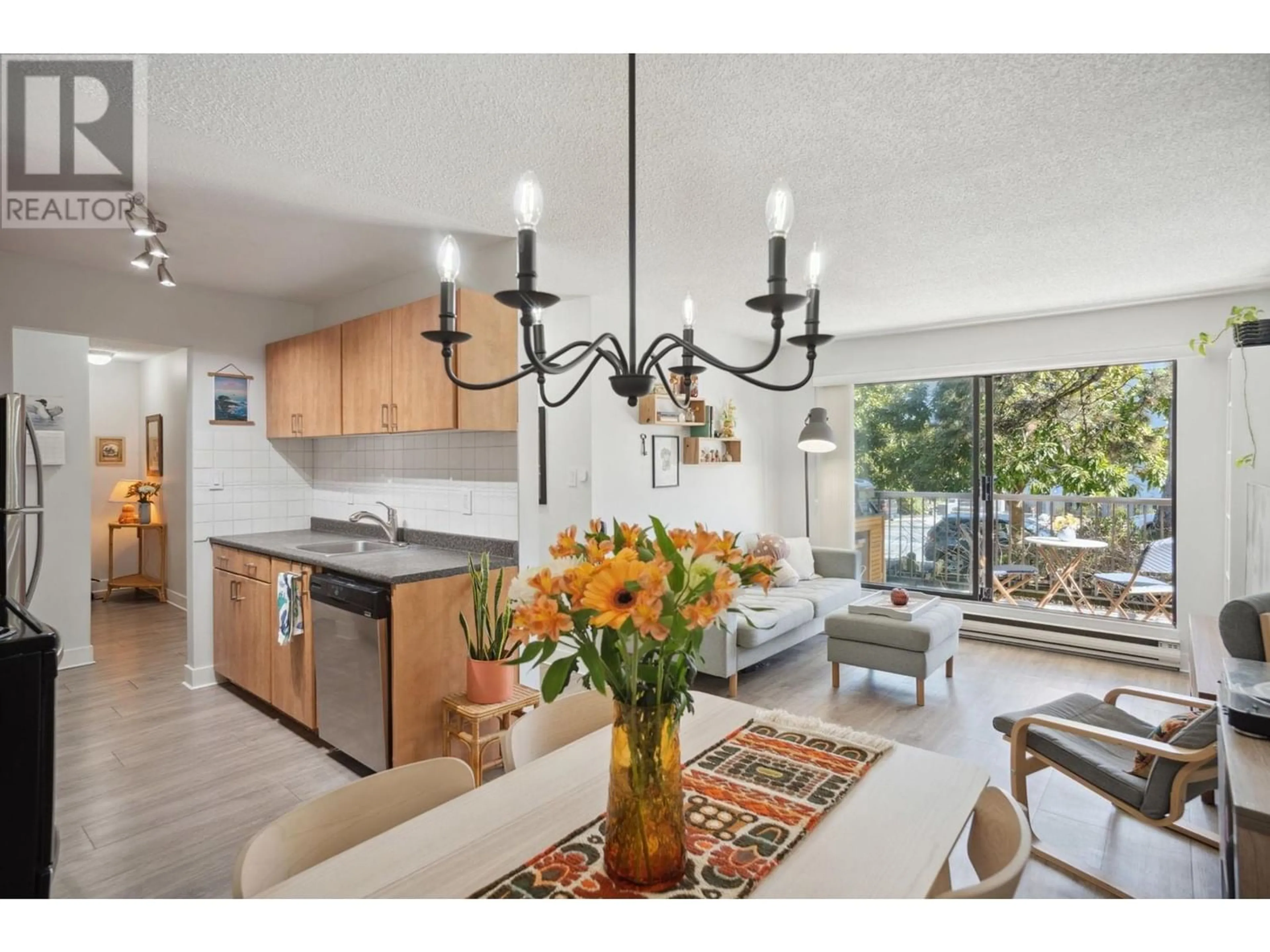 Contemporary kitchen for 202 251 W 4TH STREET, North Vancouver British Columbia V7M1H8