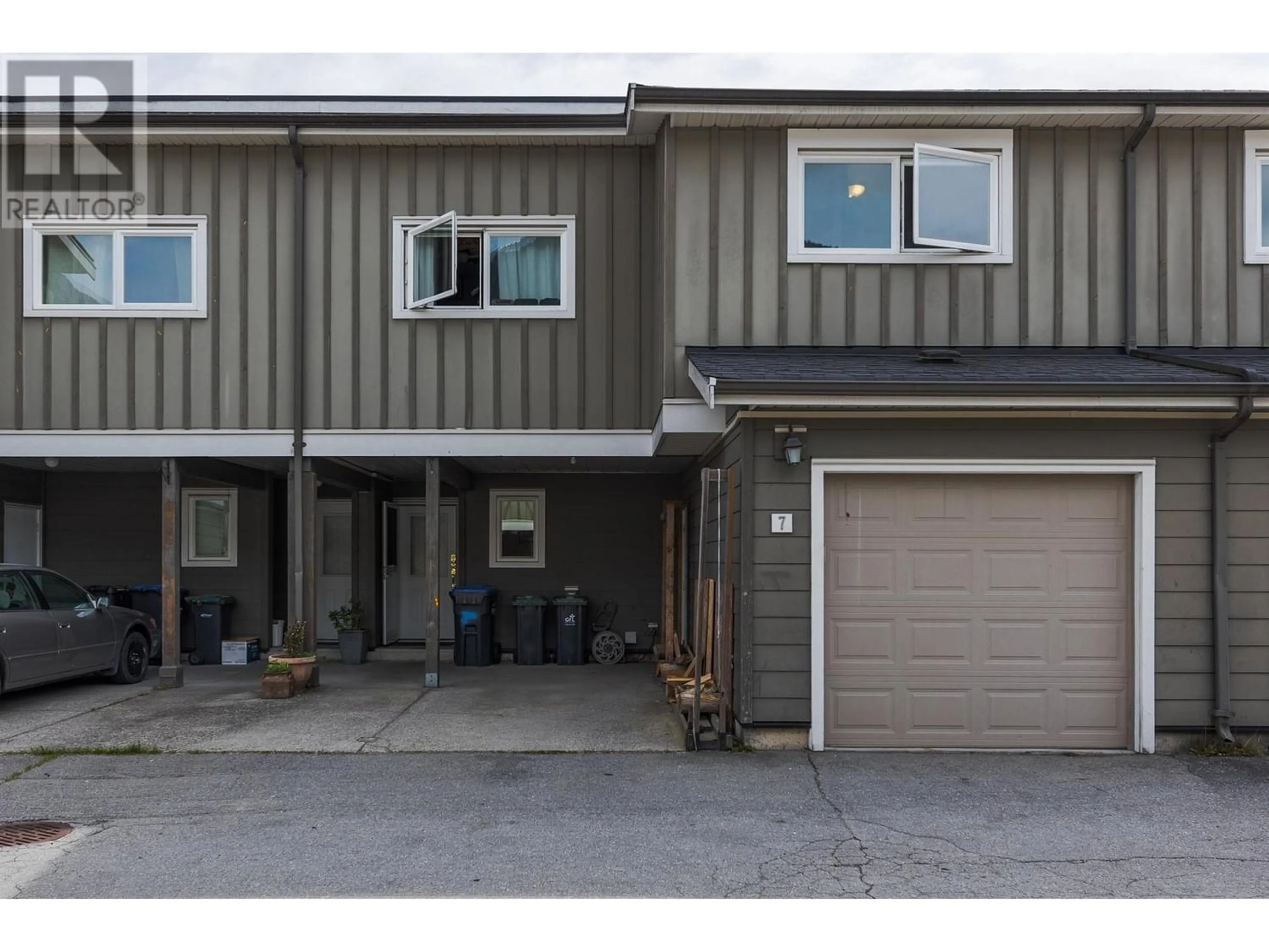 A pic from exterior of the house or condo for 7 39752 GOVERNMENT ROAD, Squamish British Columbia V8B0G3