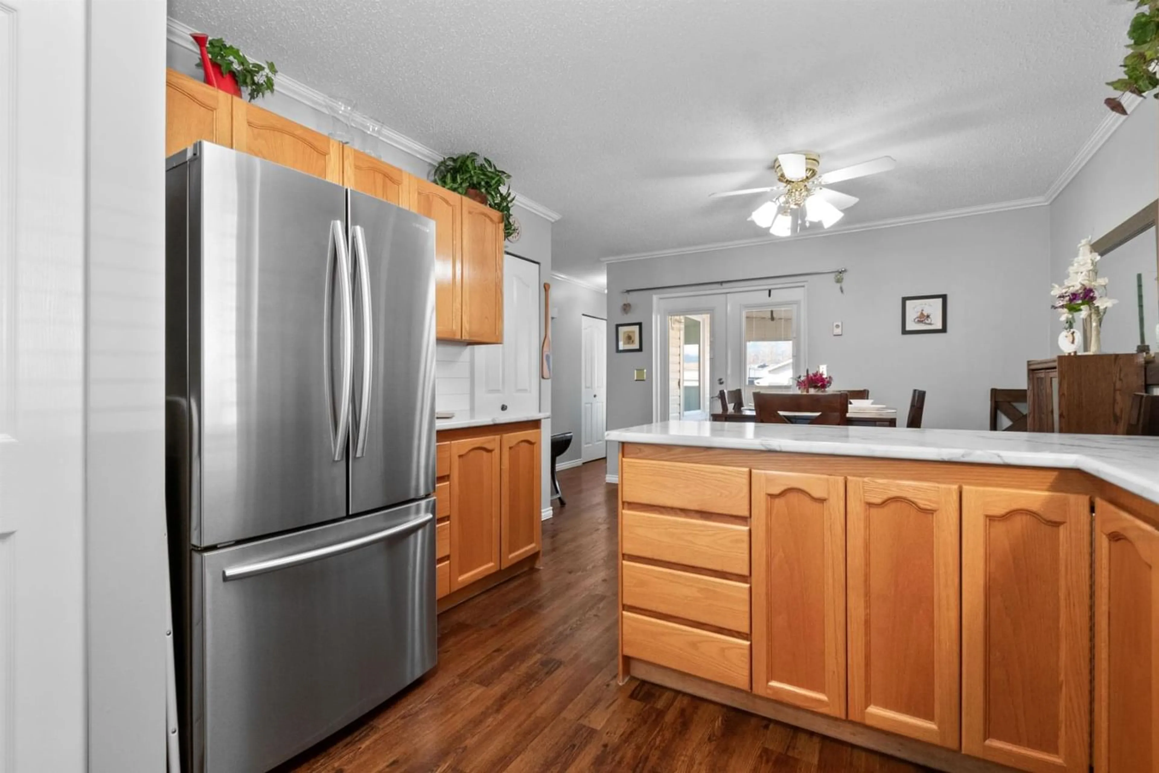 Standard kitchen for 96 9055 ASHWELL ROAD, Chilliwack British Columbia V2P7S6