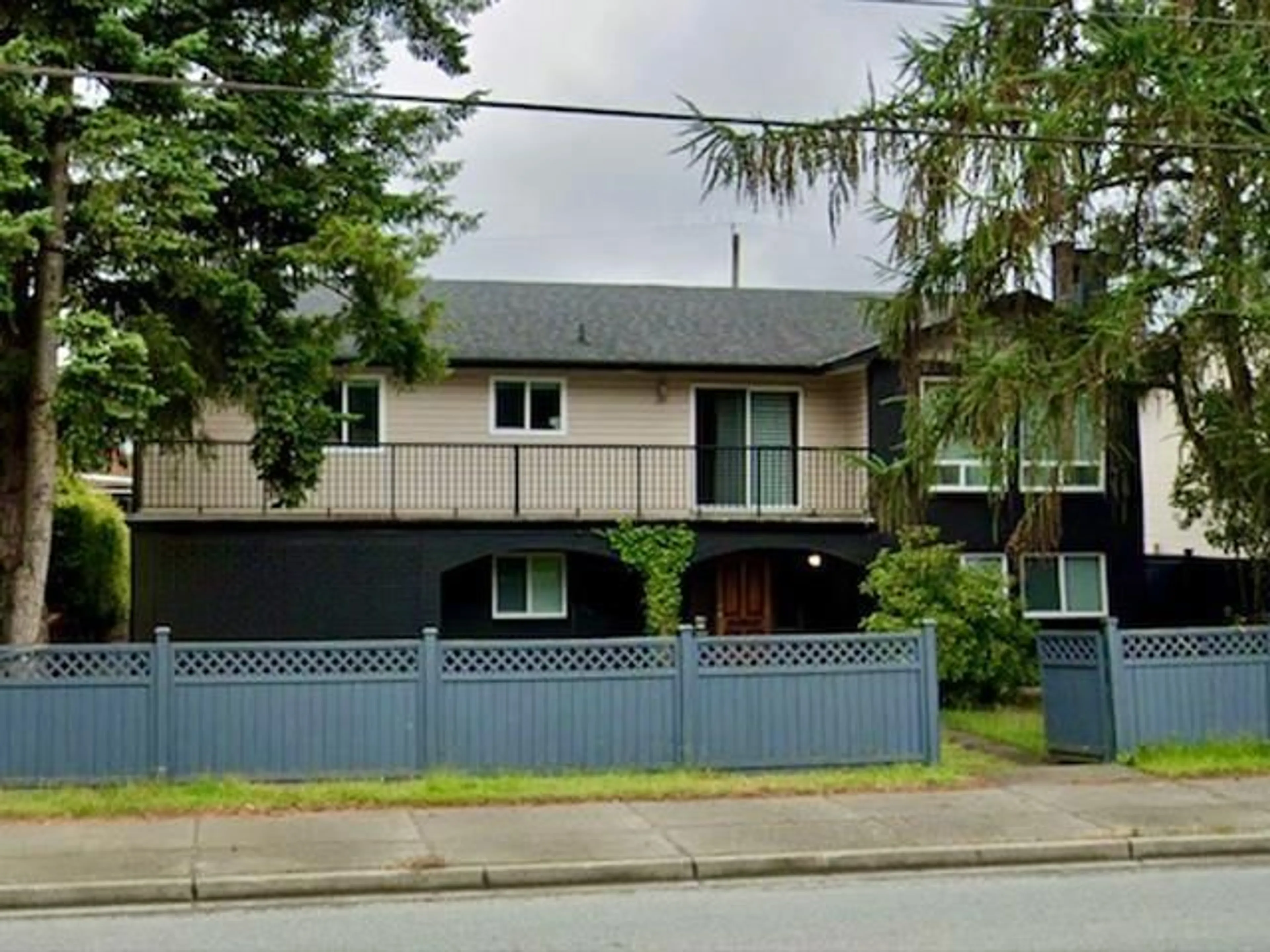 Frontside or backside of a home for 15102 96 AVENUE, Surrey British Columbia V3R1E9
